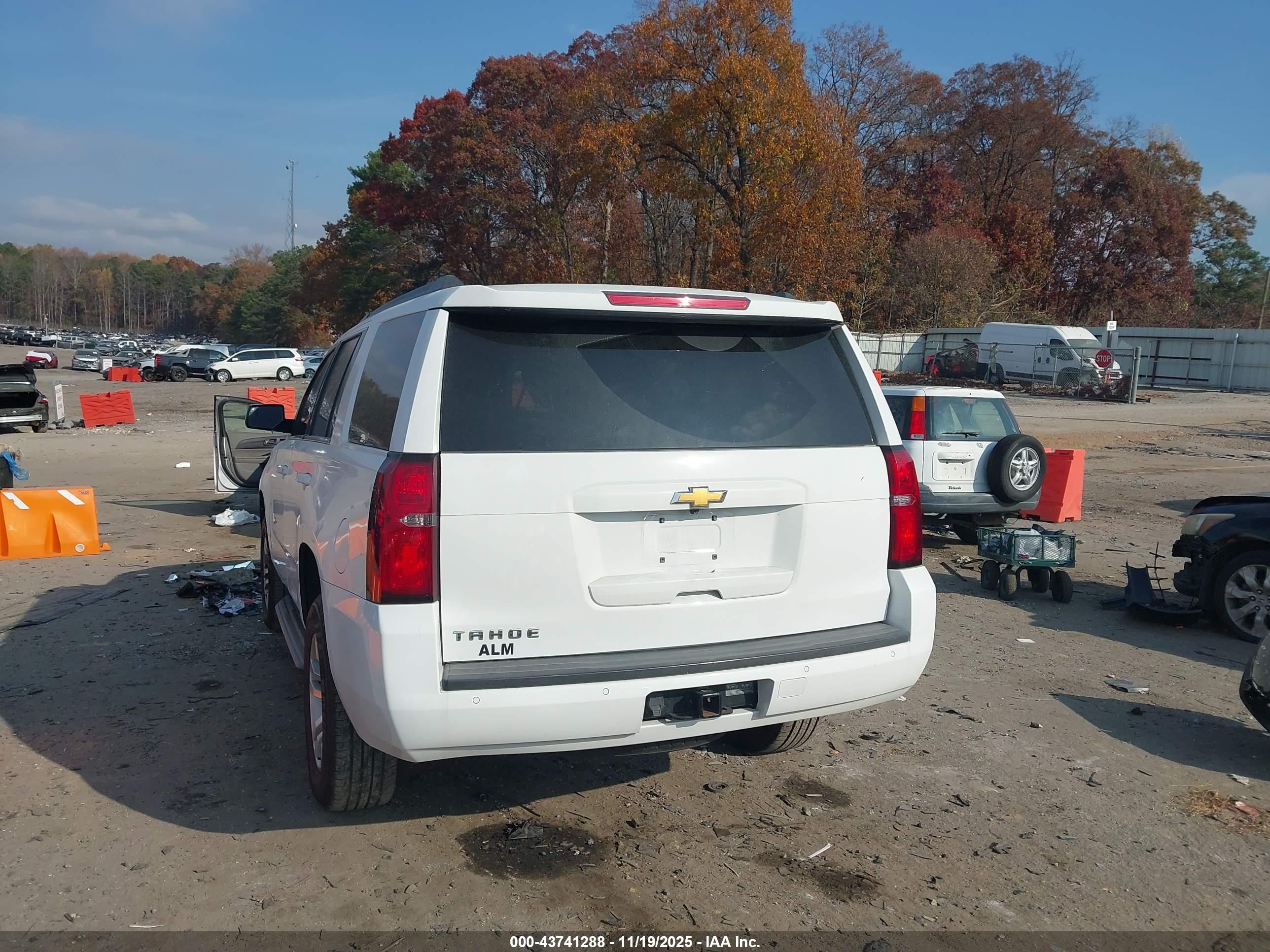 CHEVROLET TAHOE image 3
