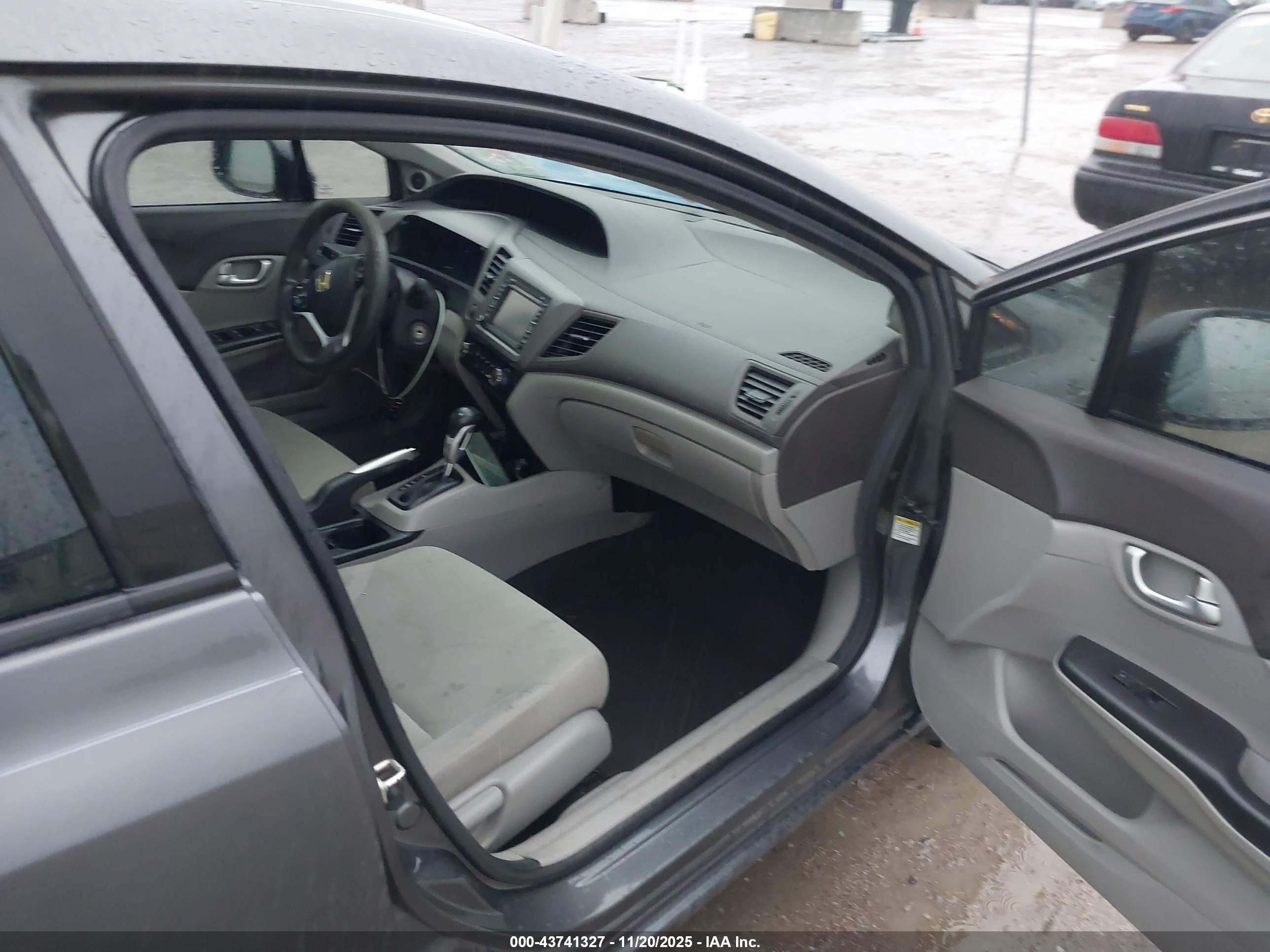 HONDA CIVIC image 5