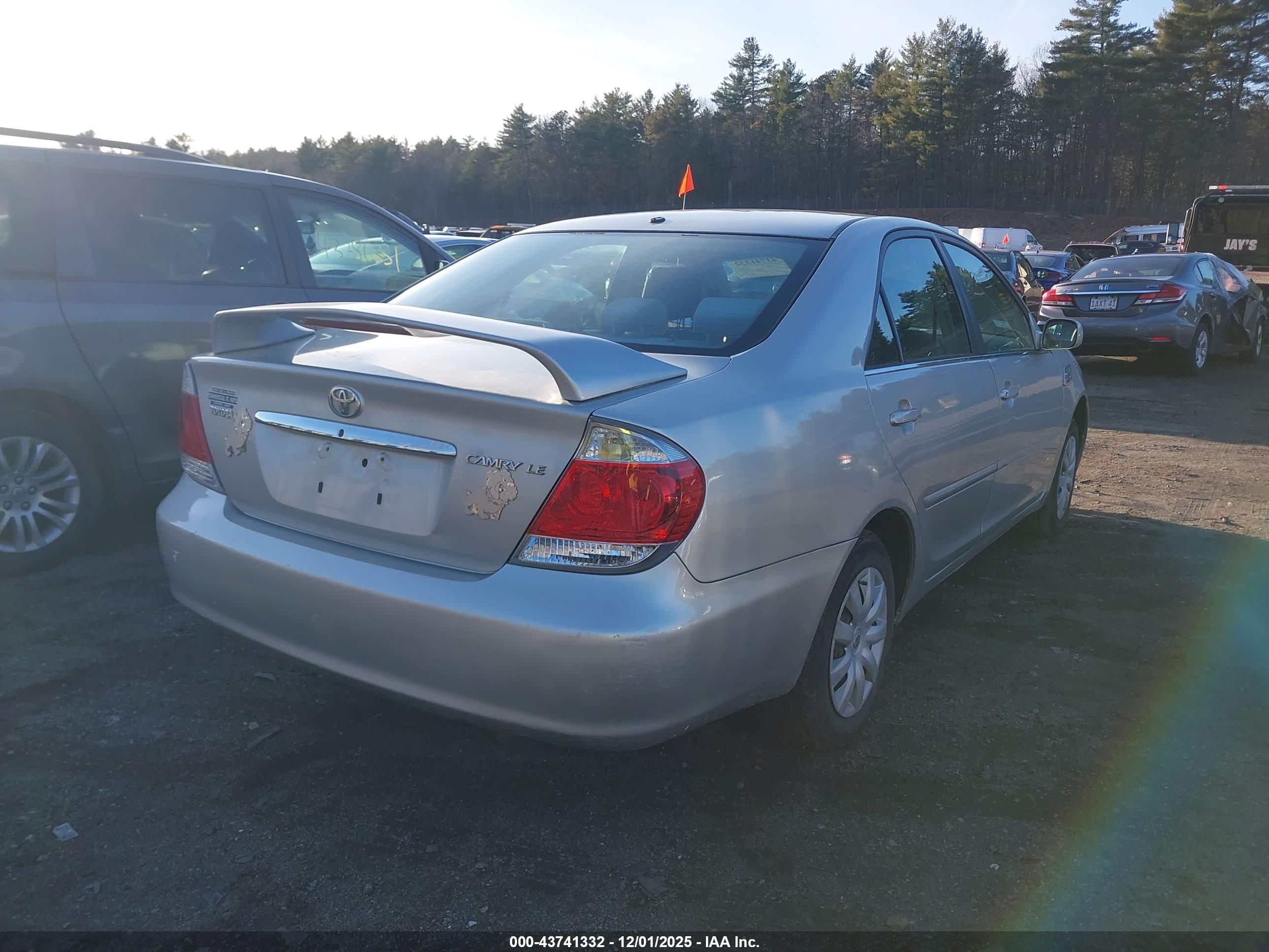 TOYOTA CAMRY image 4