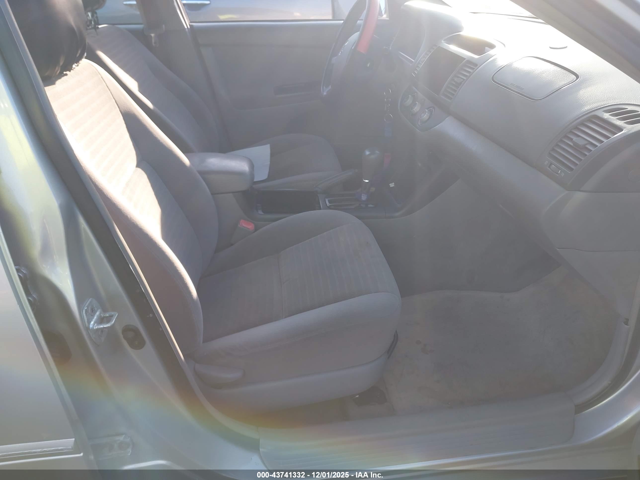 TOYOTA CAMRY image 5