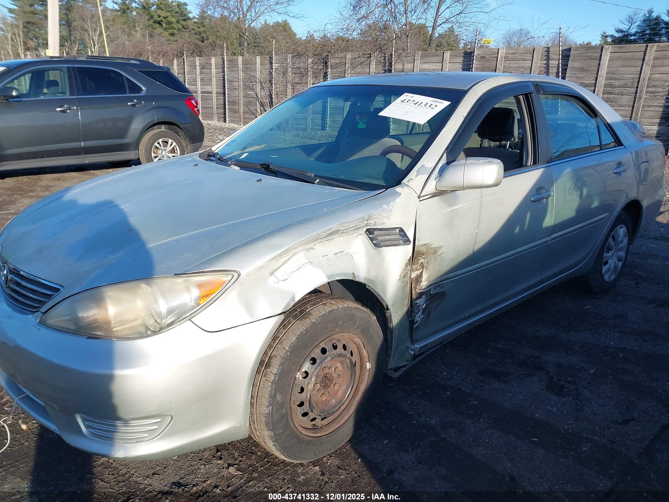 TOYOTA CAMRY image 6