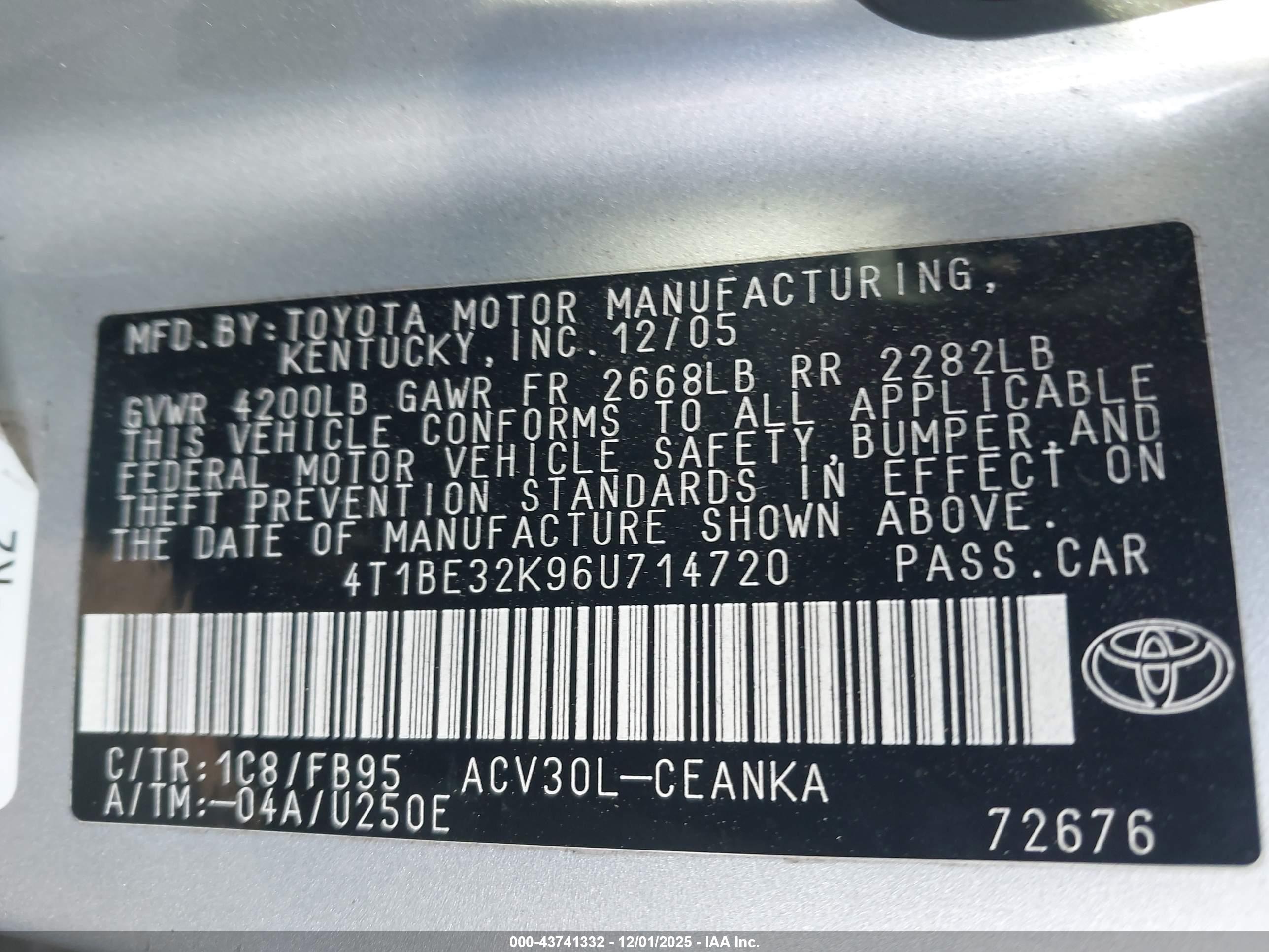 TOYOTA CAMRY image 9