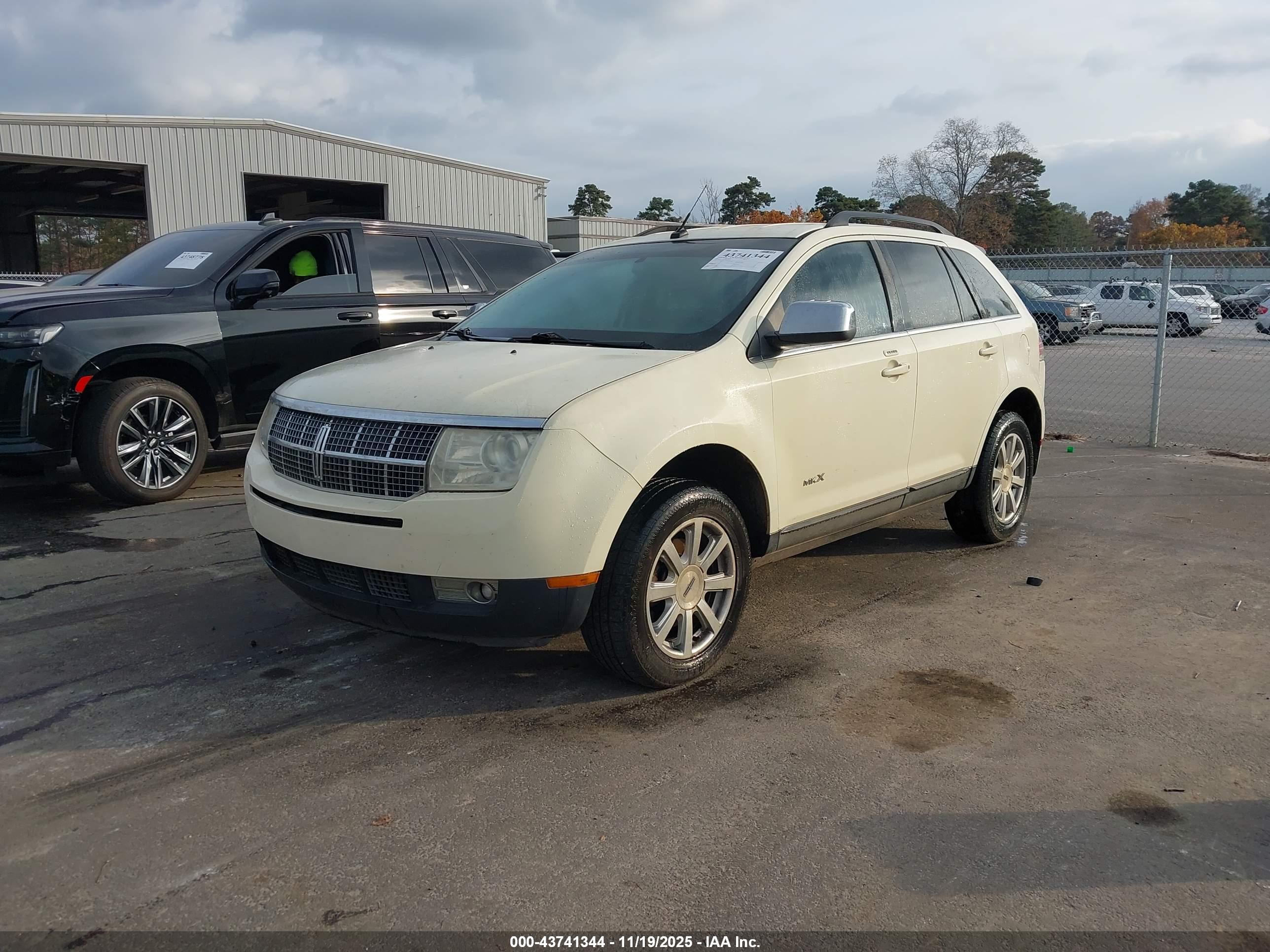 LINCOLN MKX image 2