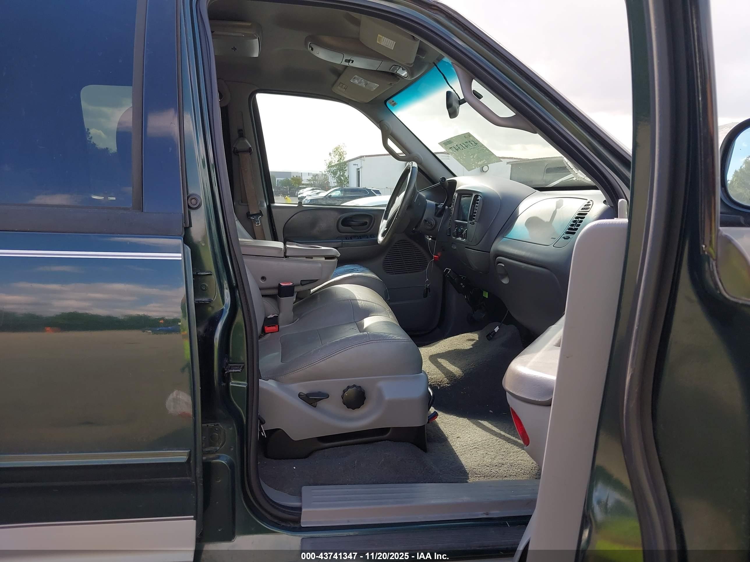 FORD F-150 image 5