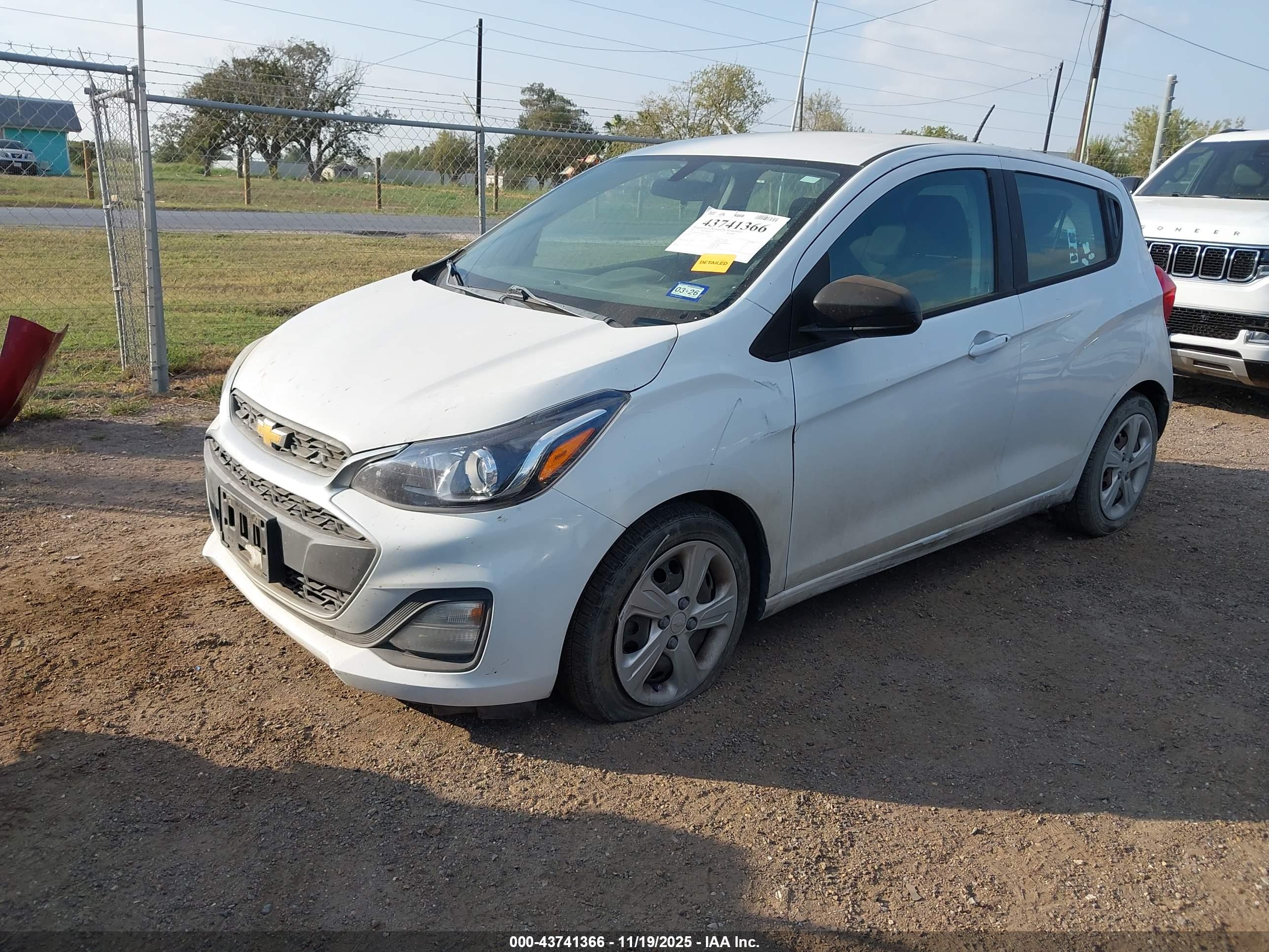 CHEVROLET SPARK image 2