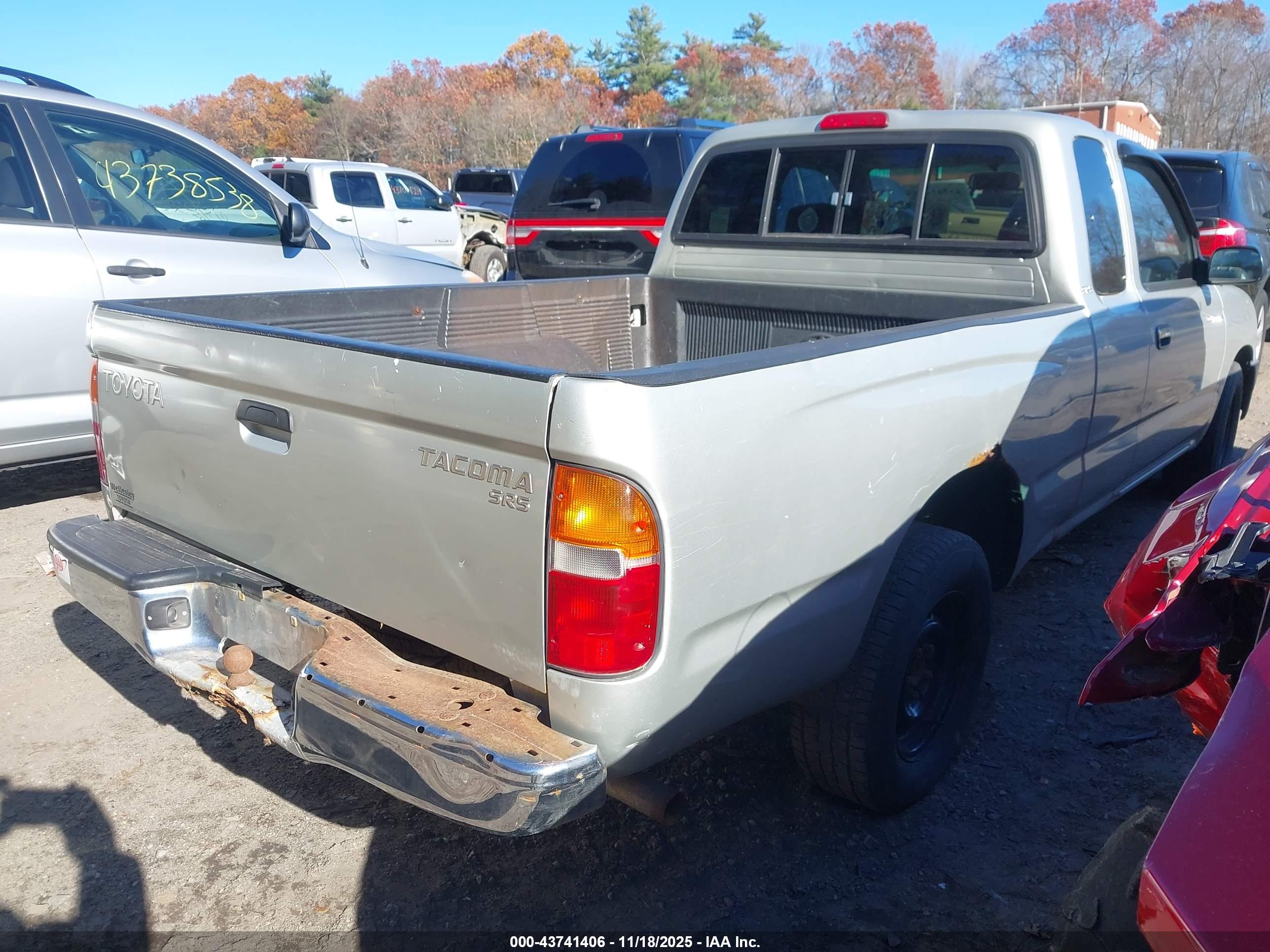TOYOTA TACOMA image 4
