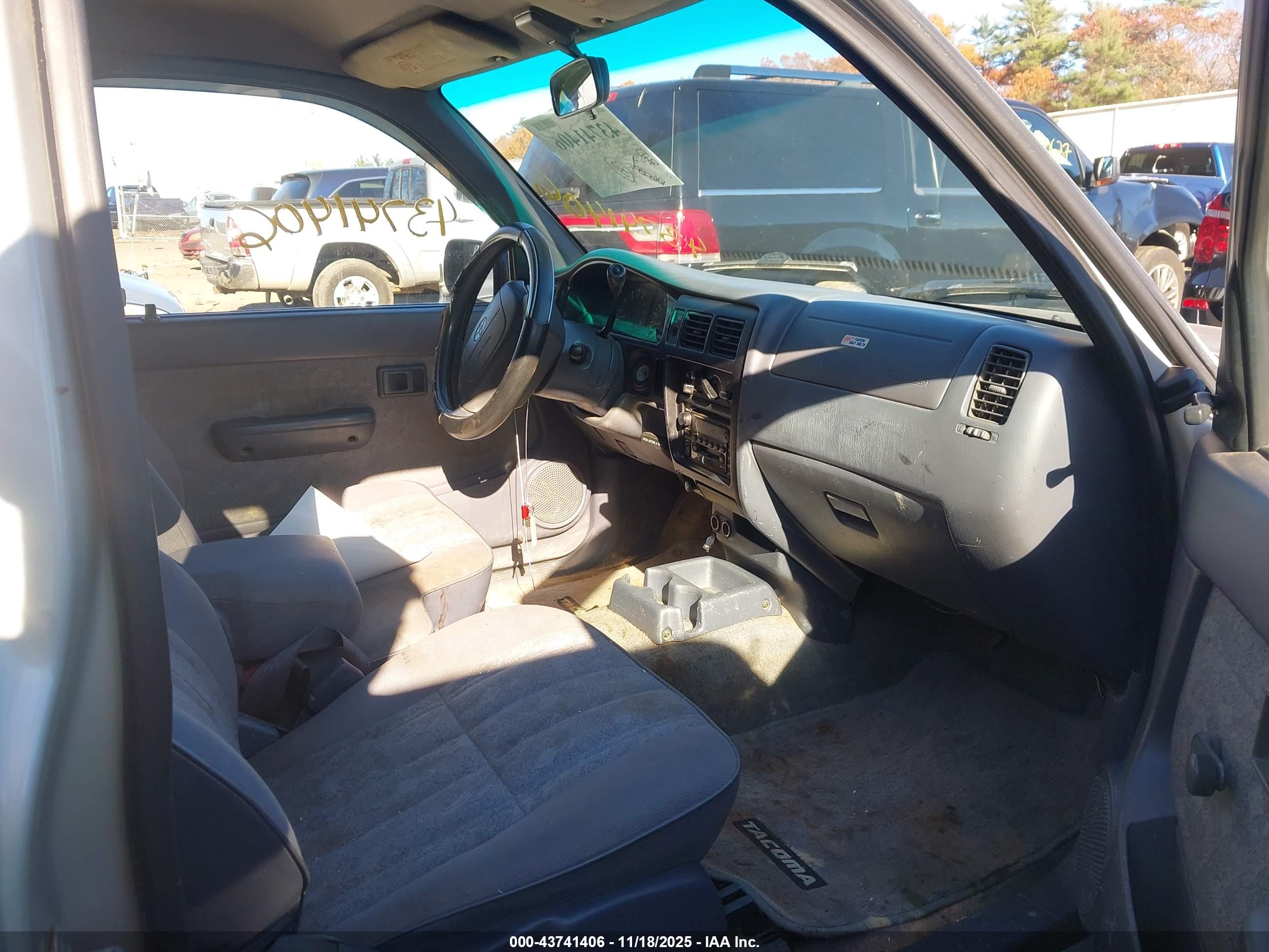 TOYOTA TACOMA image 5