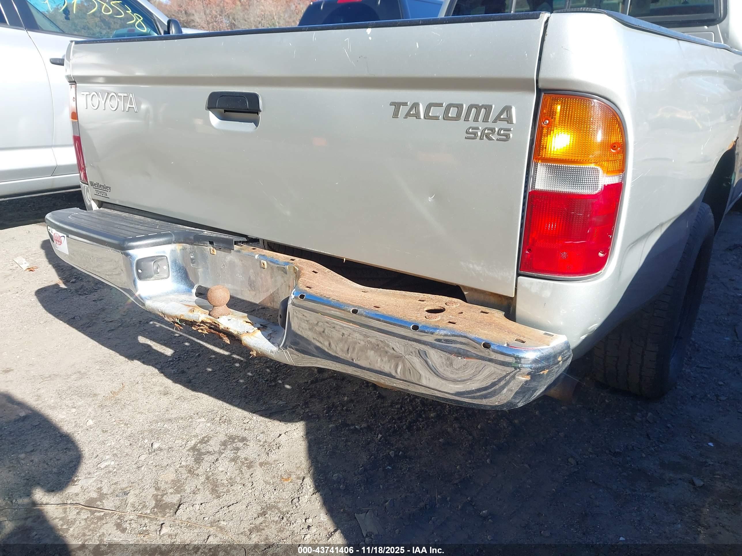 TOYOTA TACOMA image 6