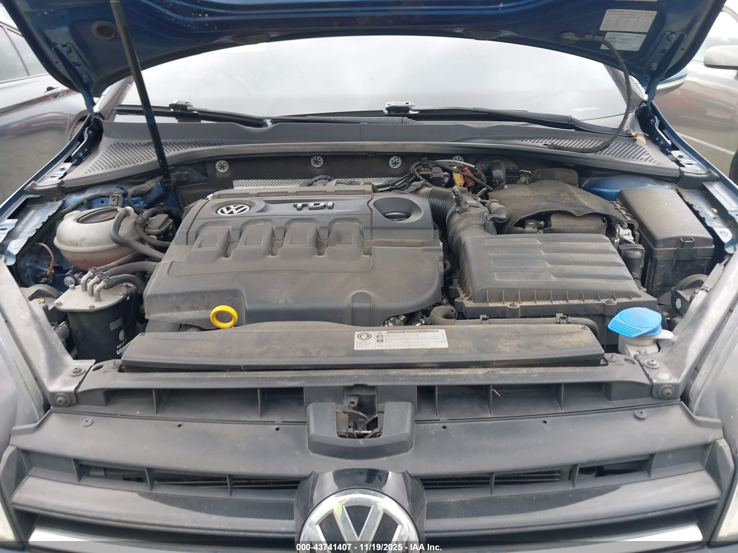 VOLKSWAGEN GOLF image 10