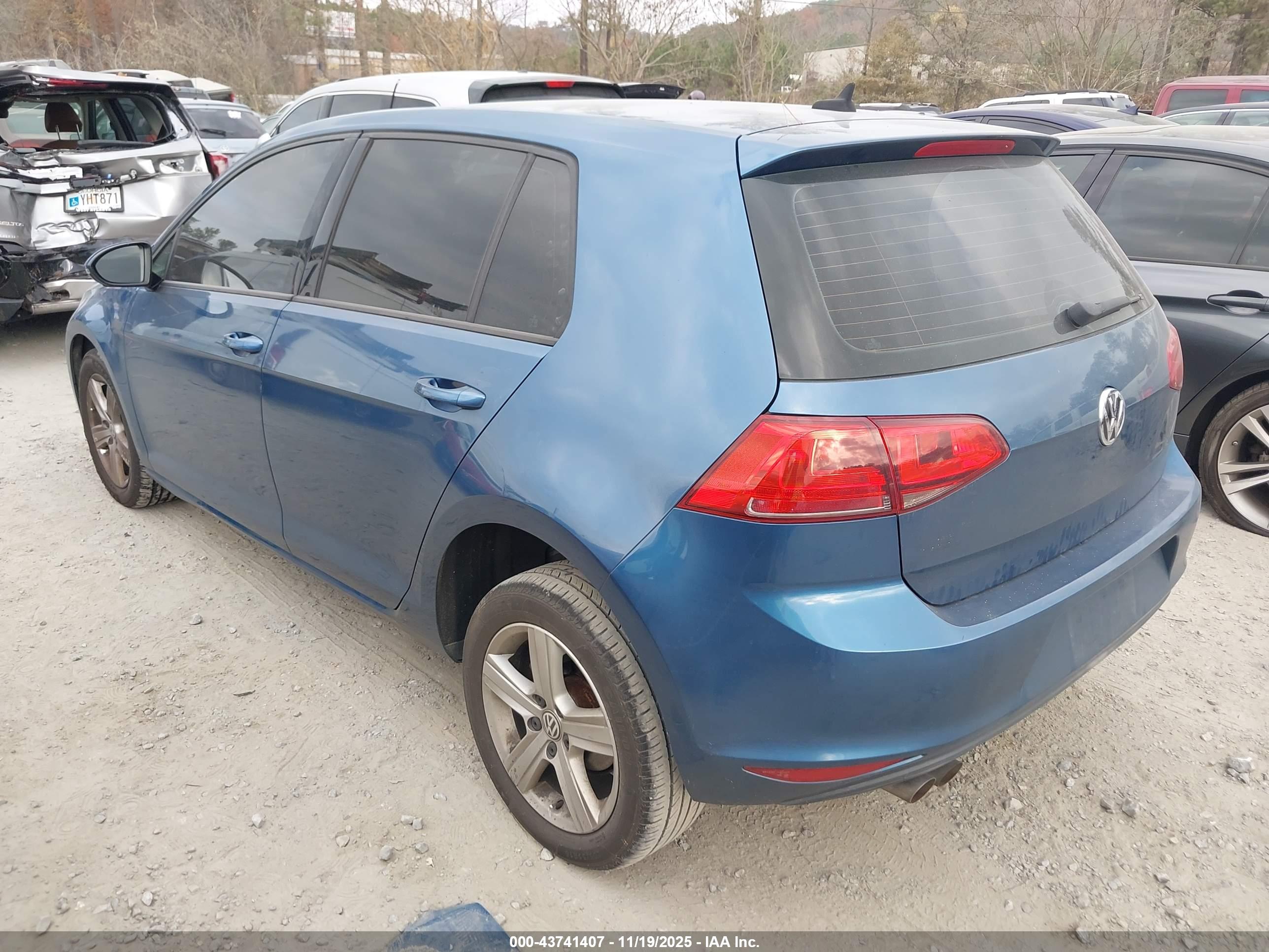 VOLKSWAGEN GOLF image 3