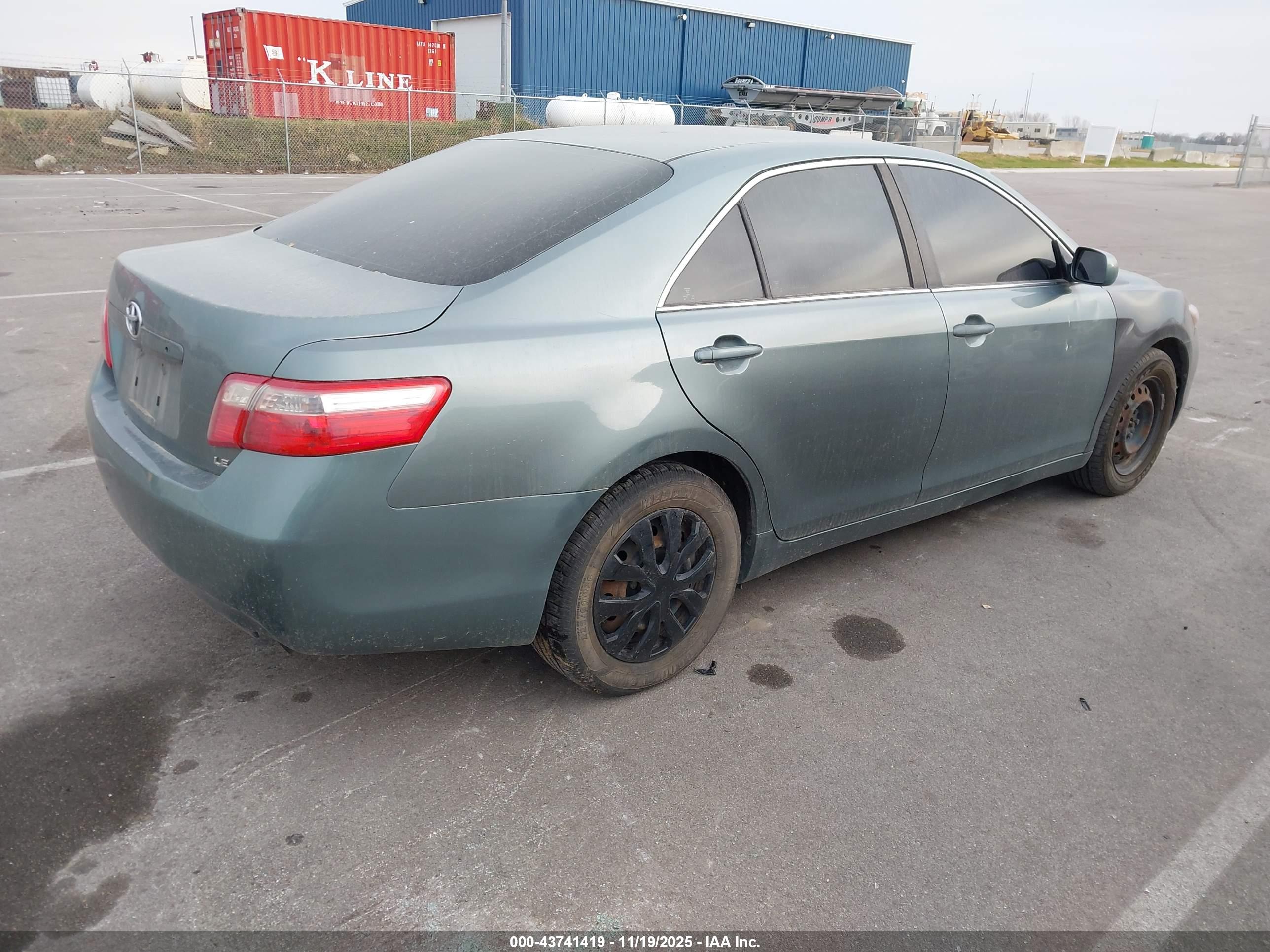 TOYOTA CAMRY image 4