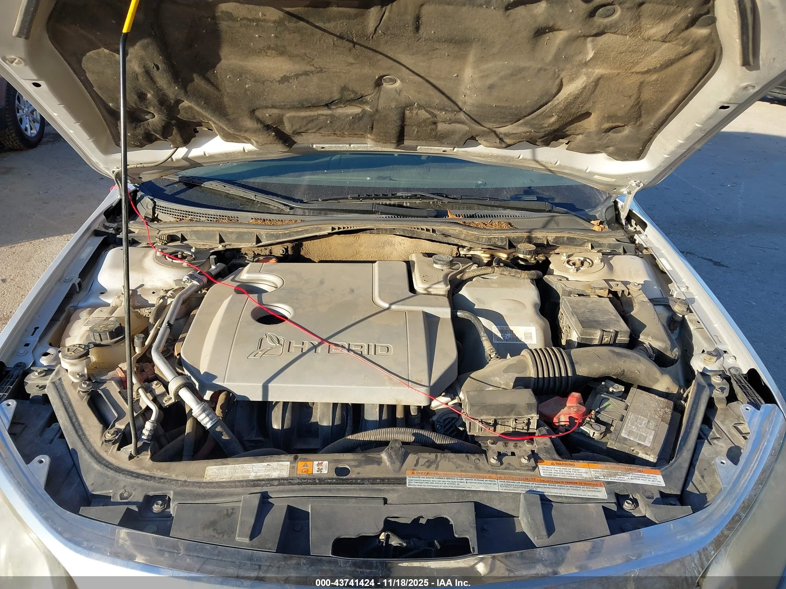 FORD FUSION image 10