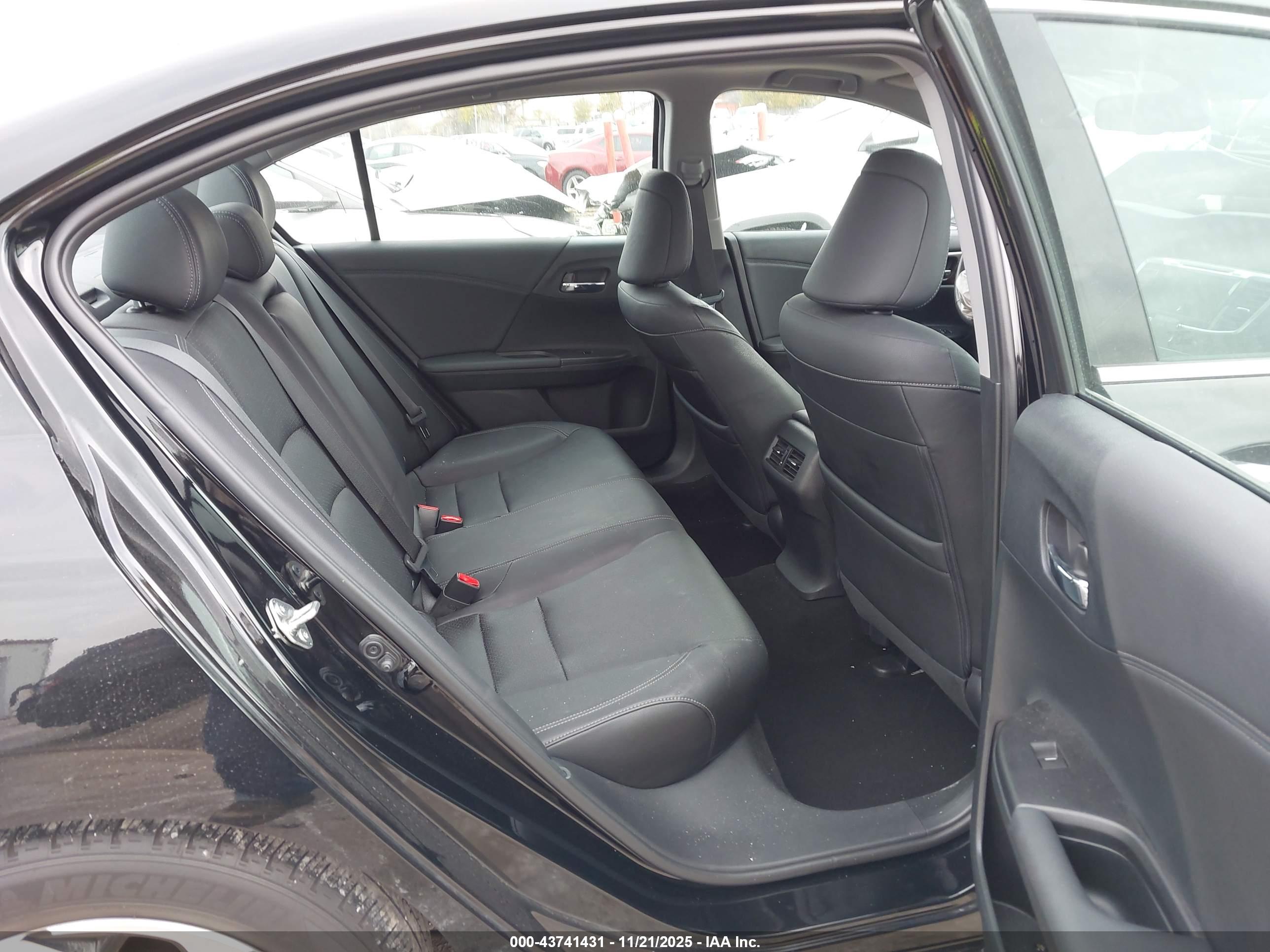 HONDA ACCORD image 8