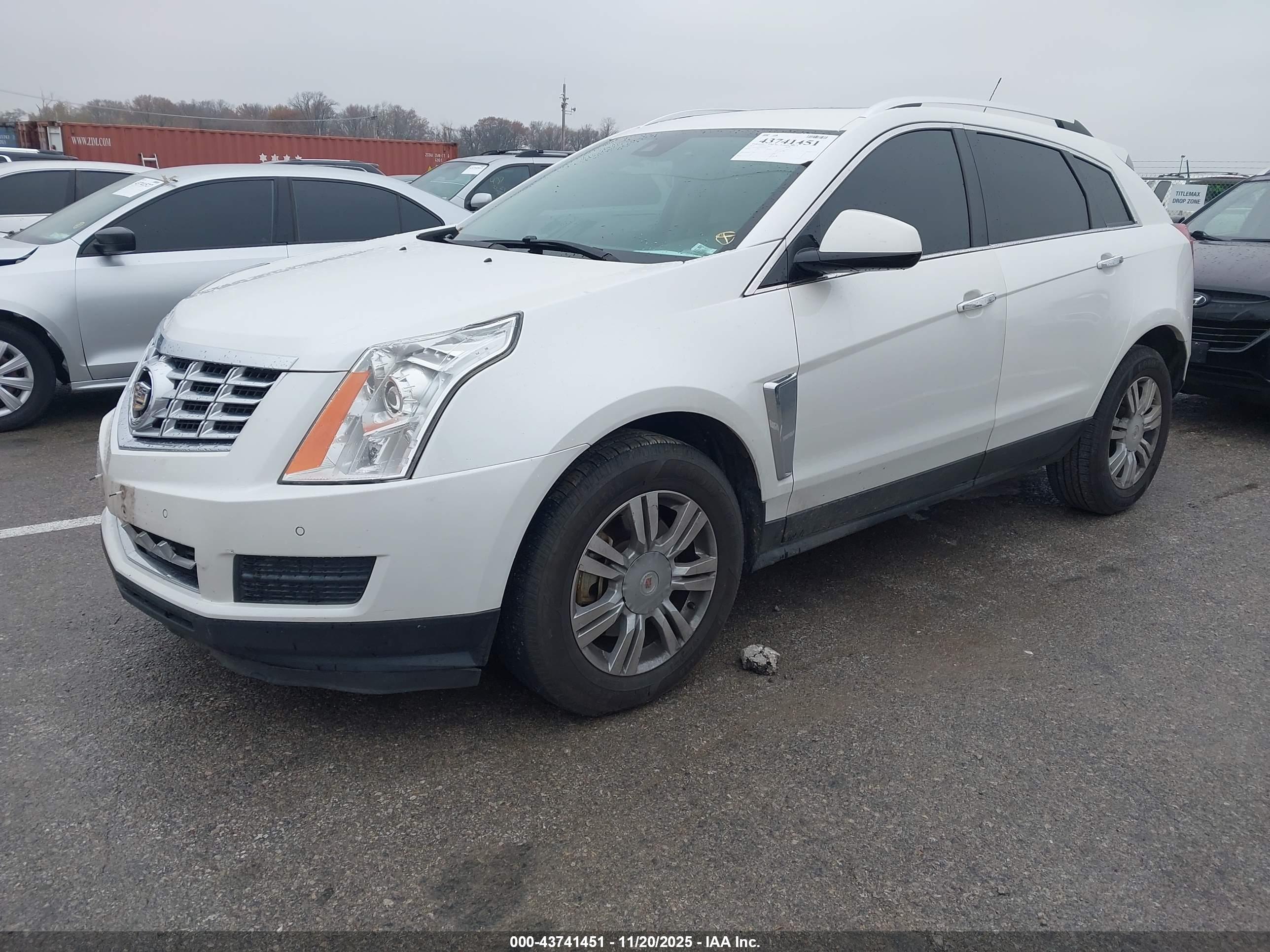 CADILLAC SRX image 2