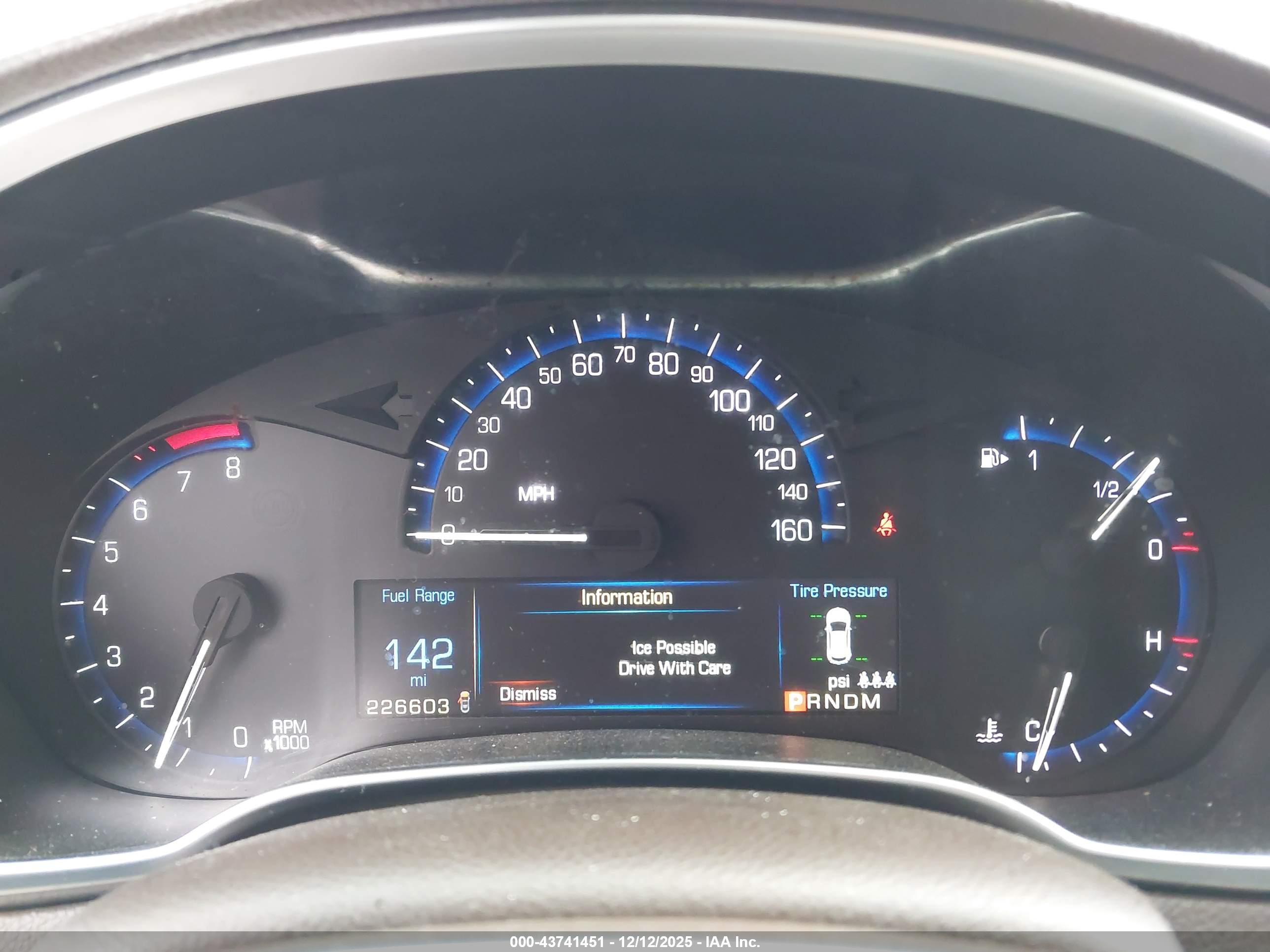 CADILLAC SRX image 7