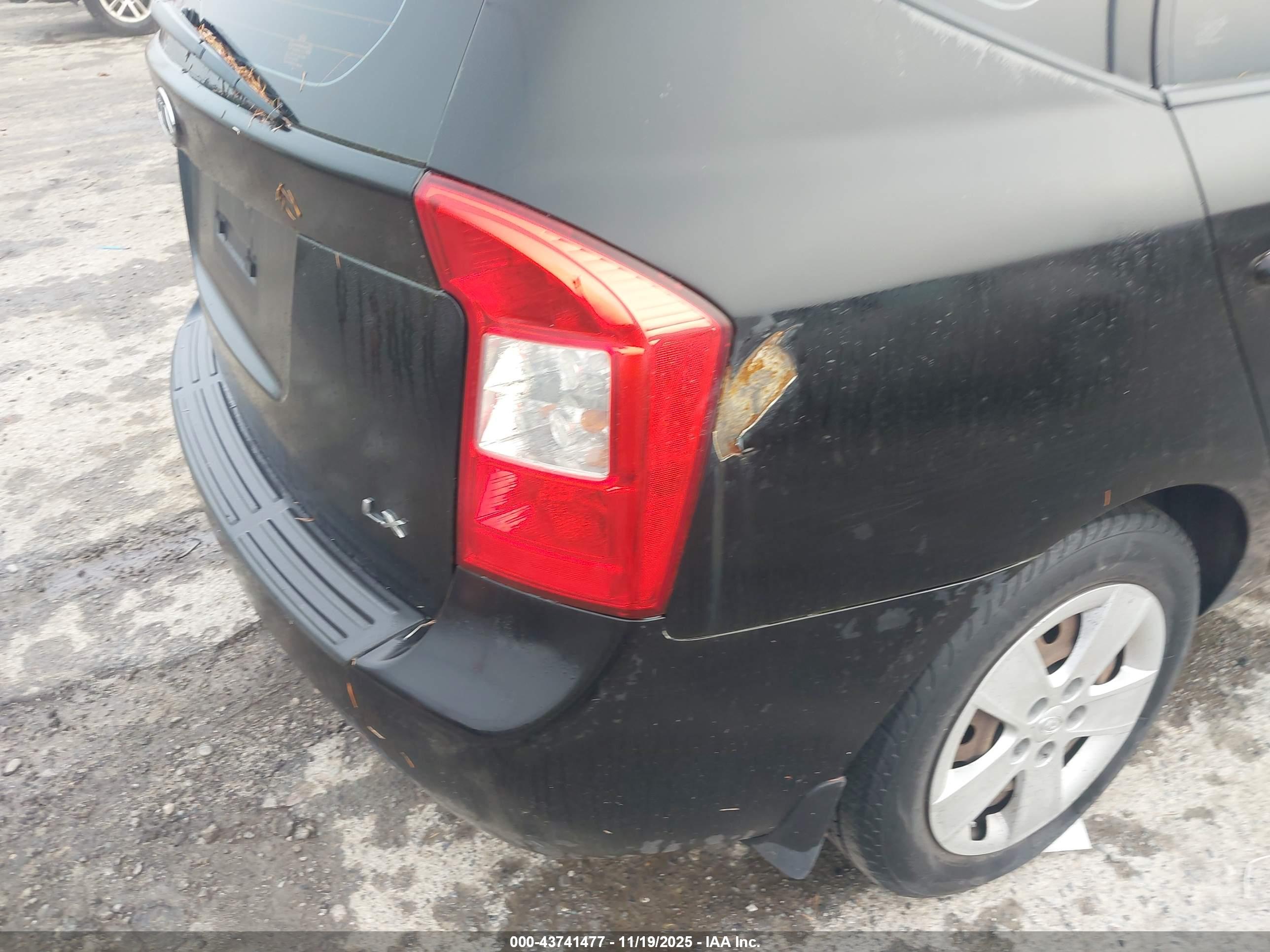 KIA RONDO image 6