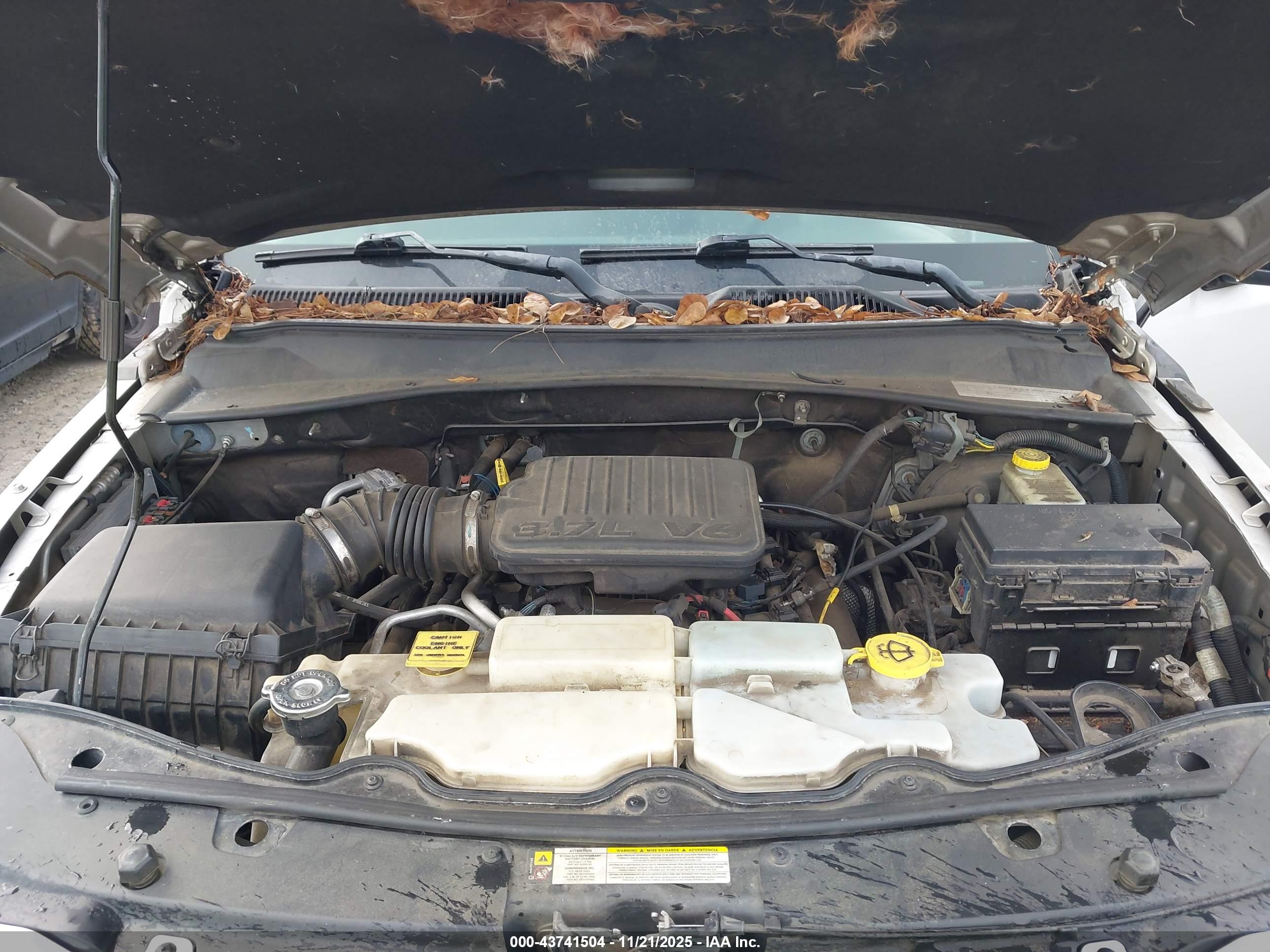JEEP LIBERTY image 10