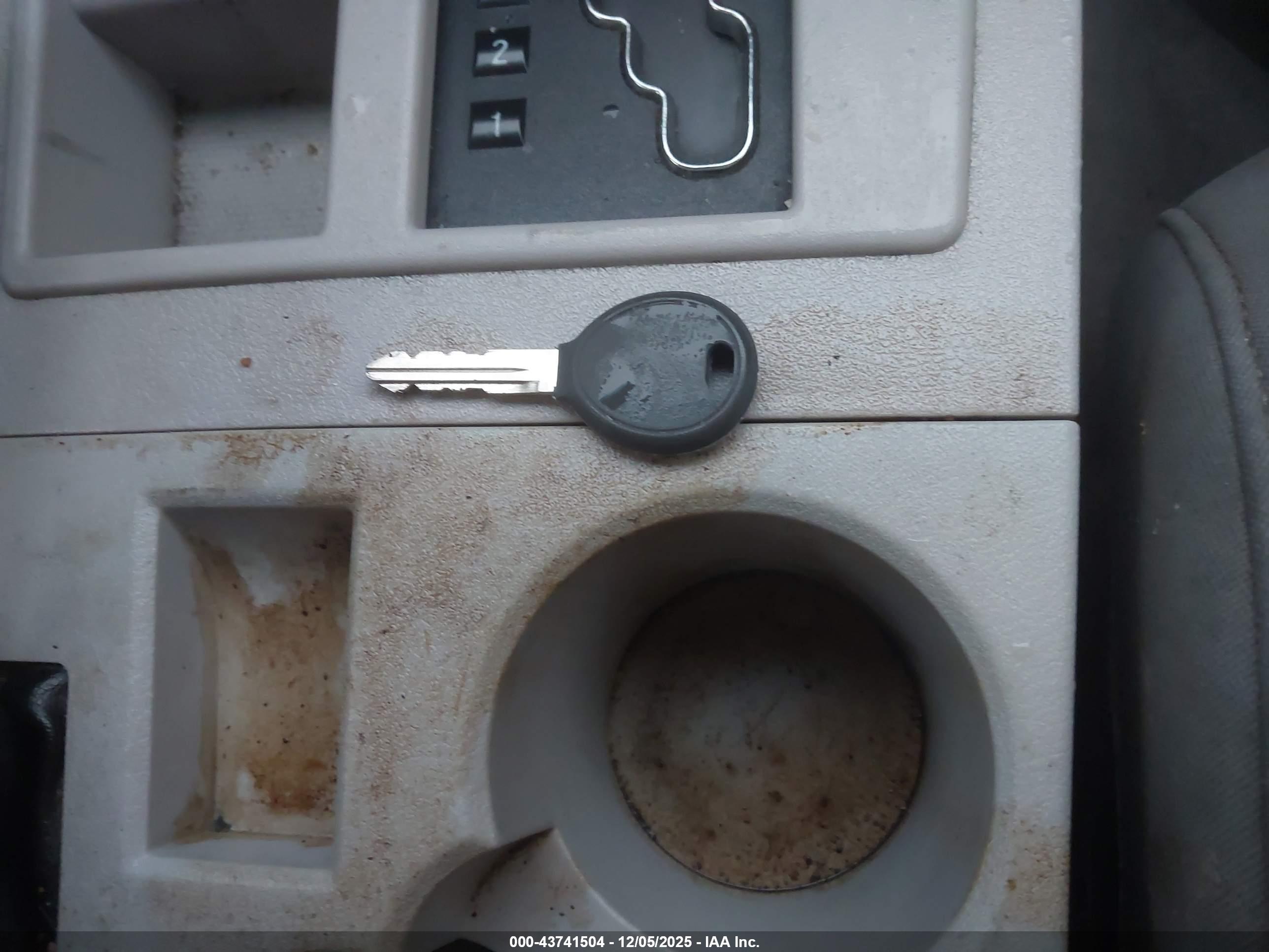 JEEP LIBERTY image 11