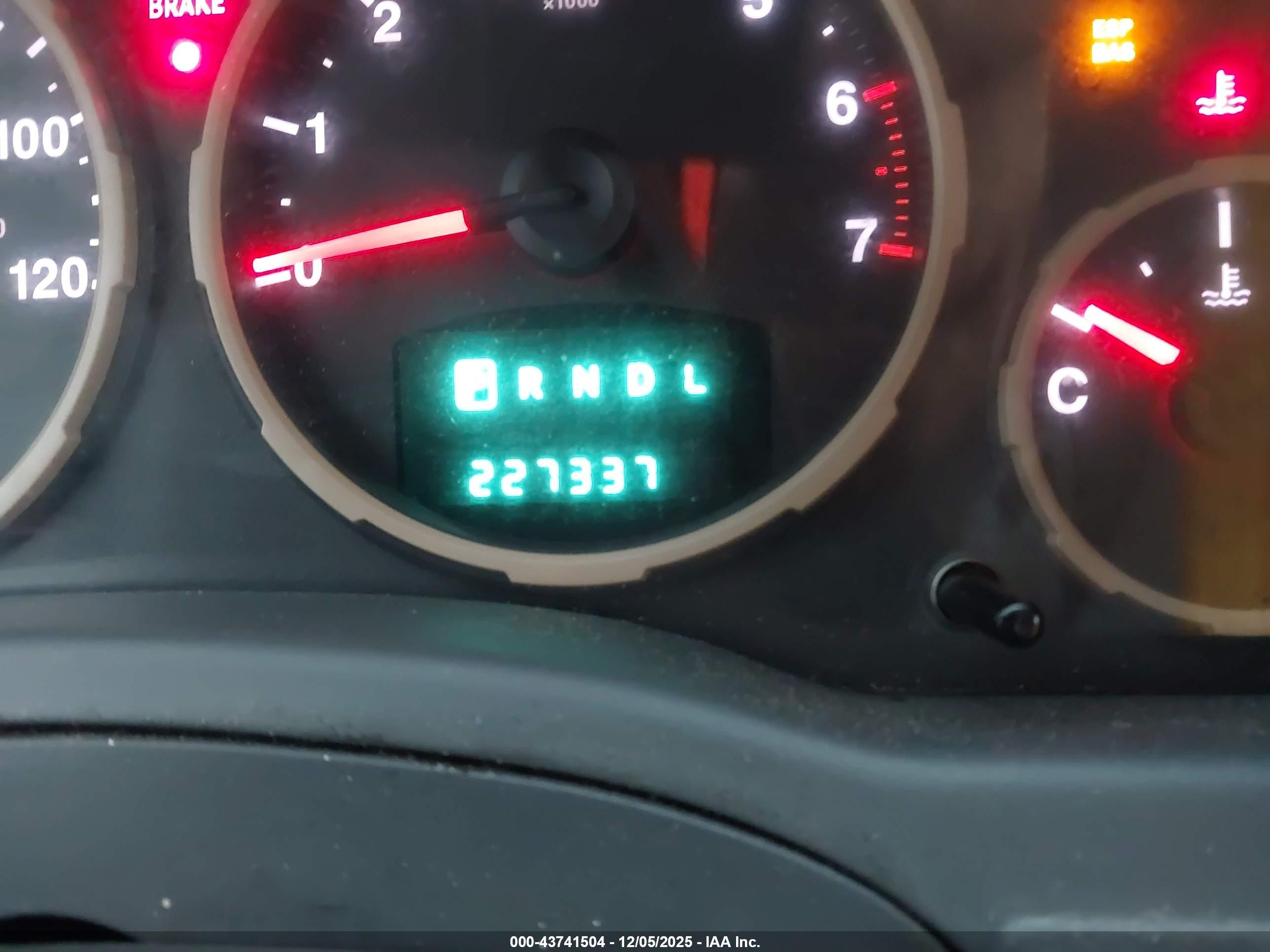 JEEP LIBERTY image 7
