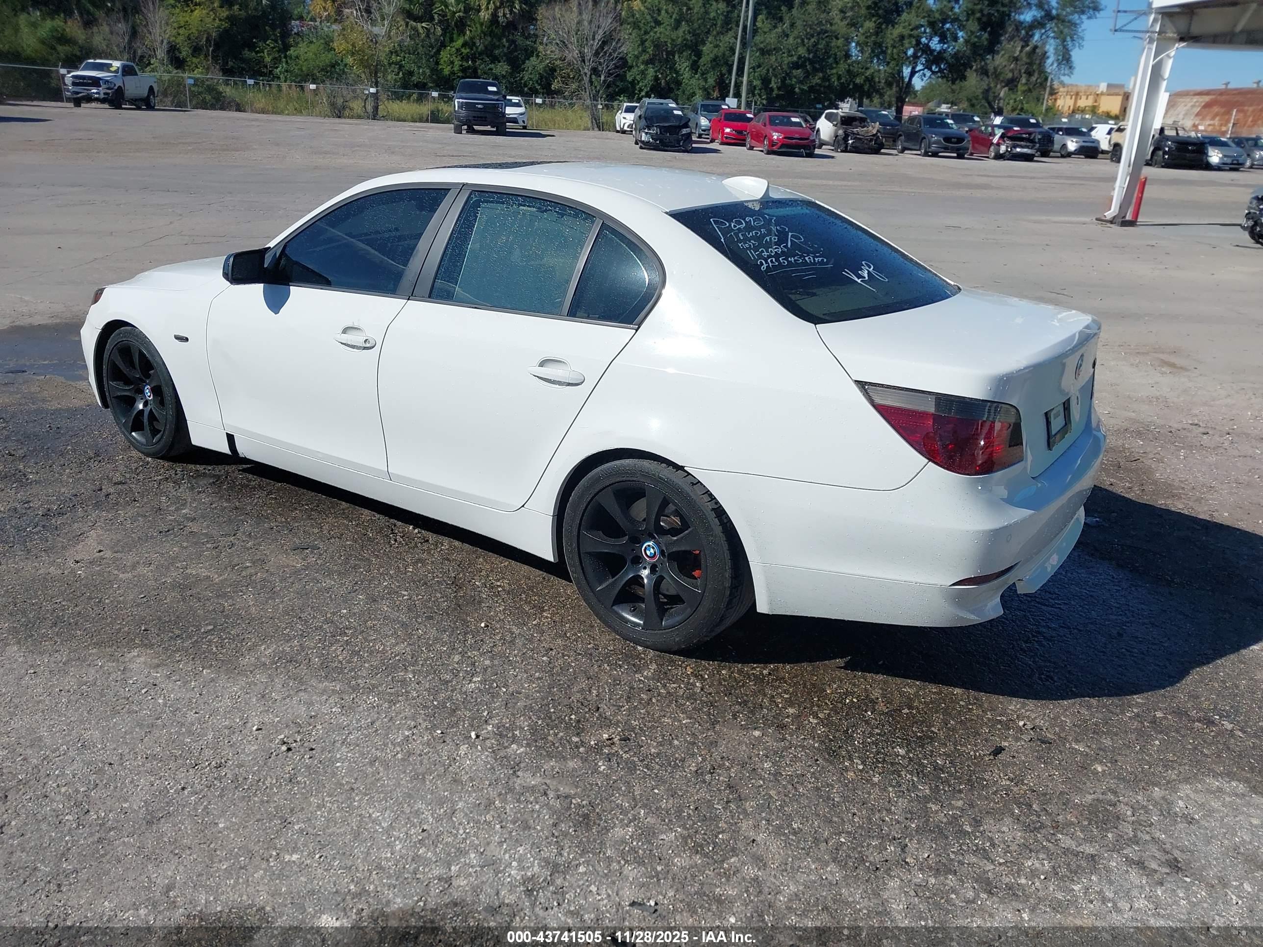 BMW 550I image 3