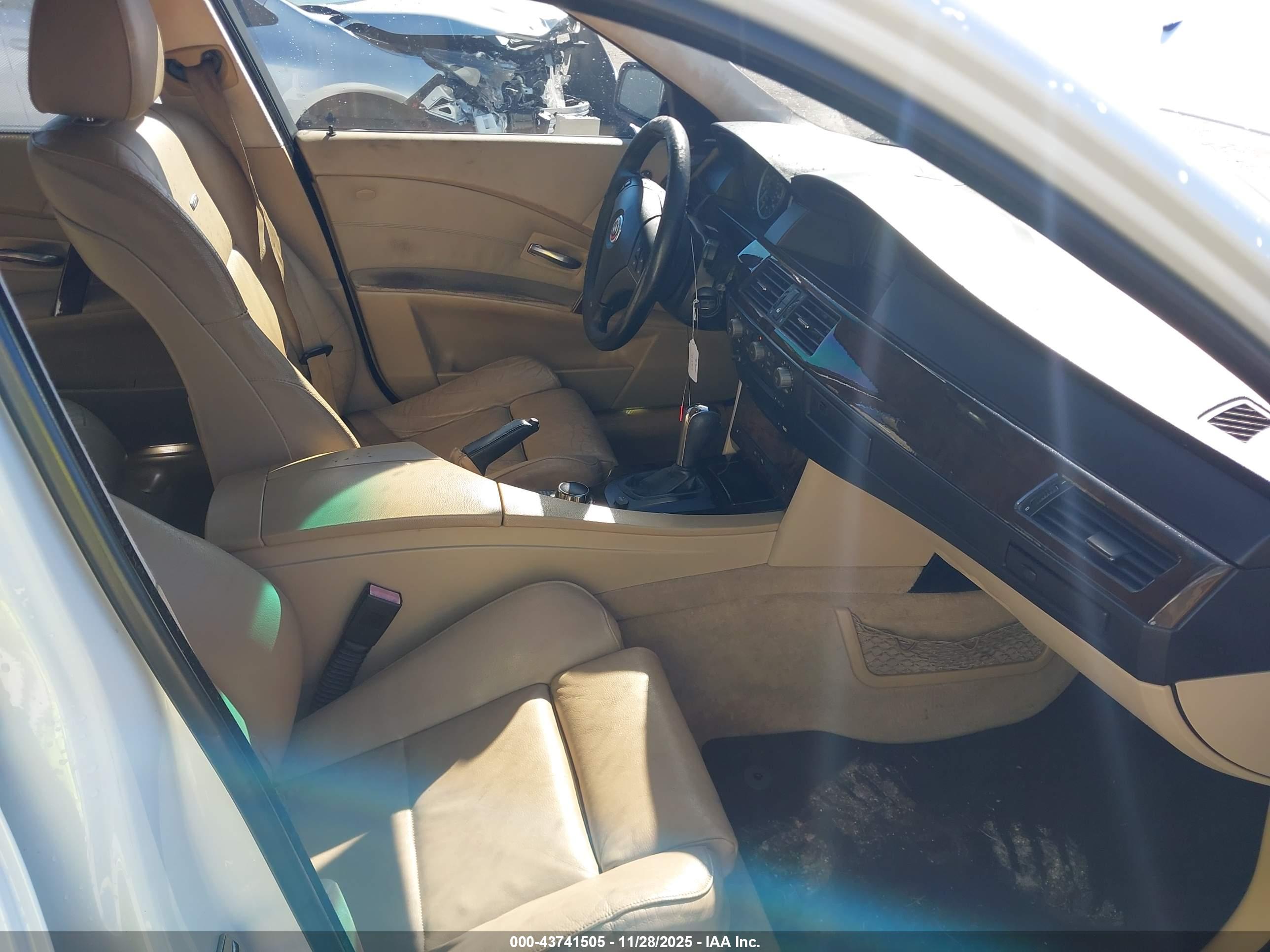 BMW 550I image 5