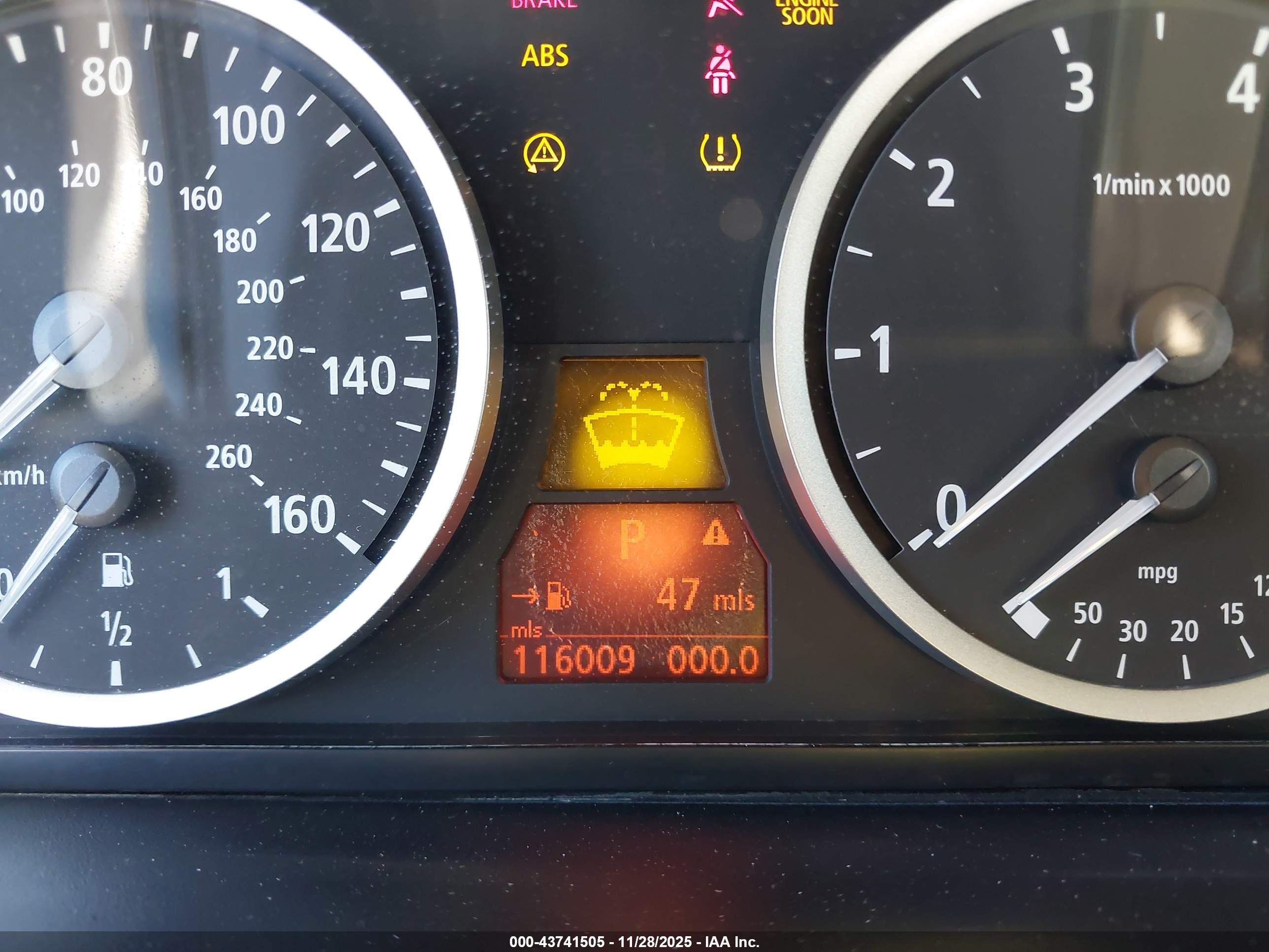 BMW 550I image 7