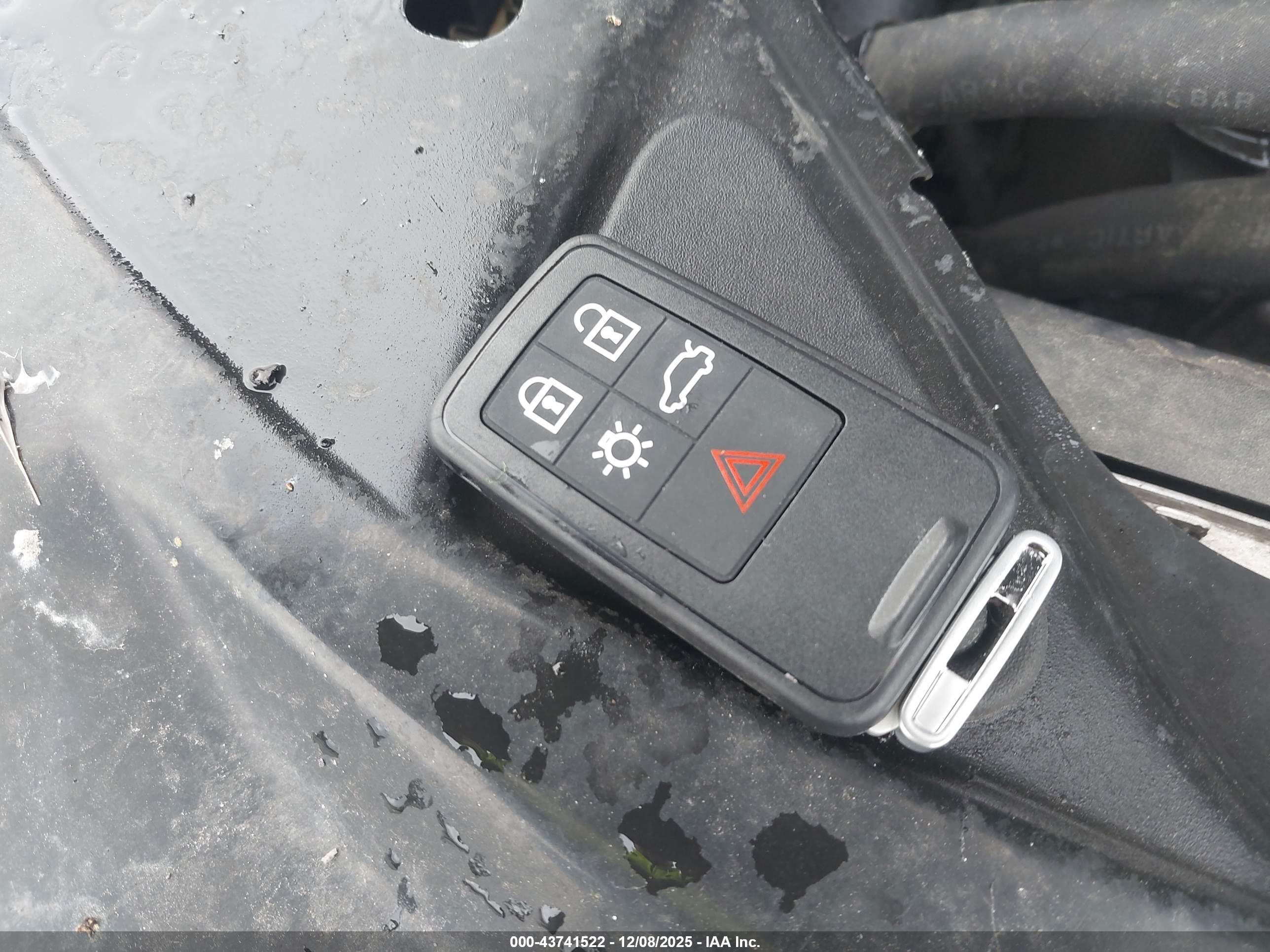 VOLVO S80 image 11