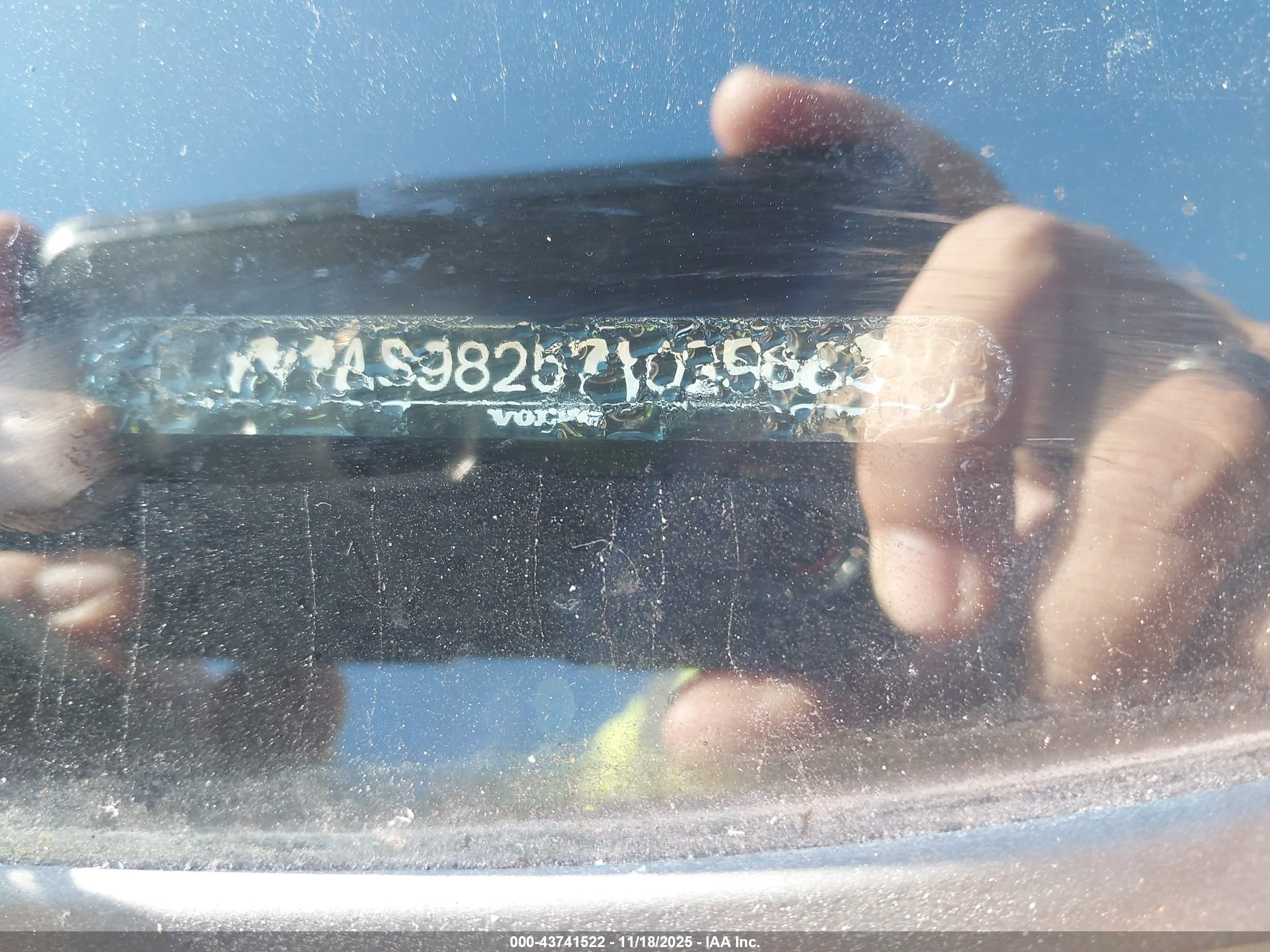 VOLVO S80 image 9