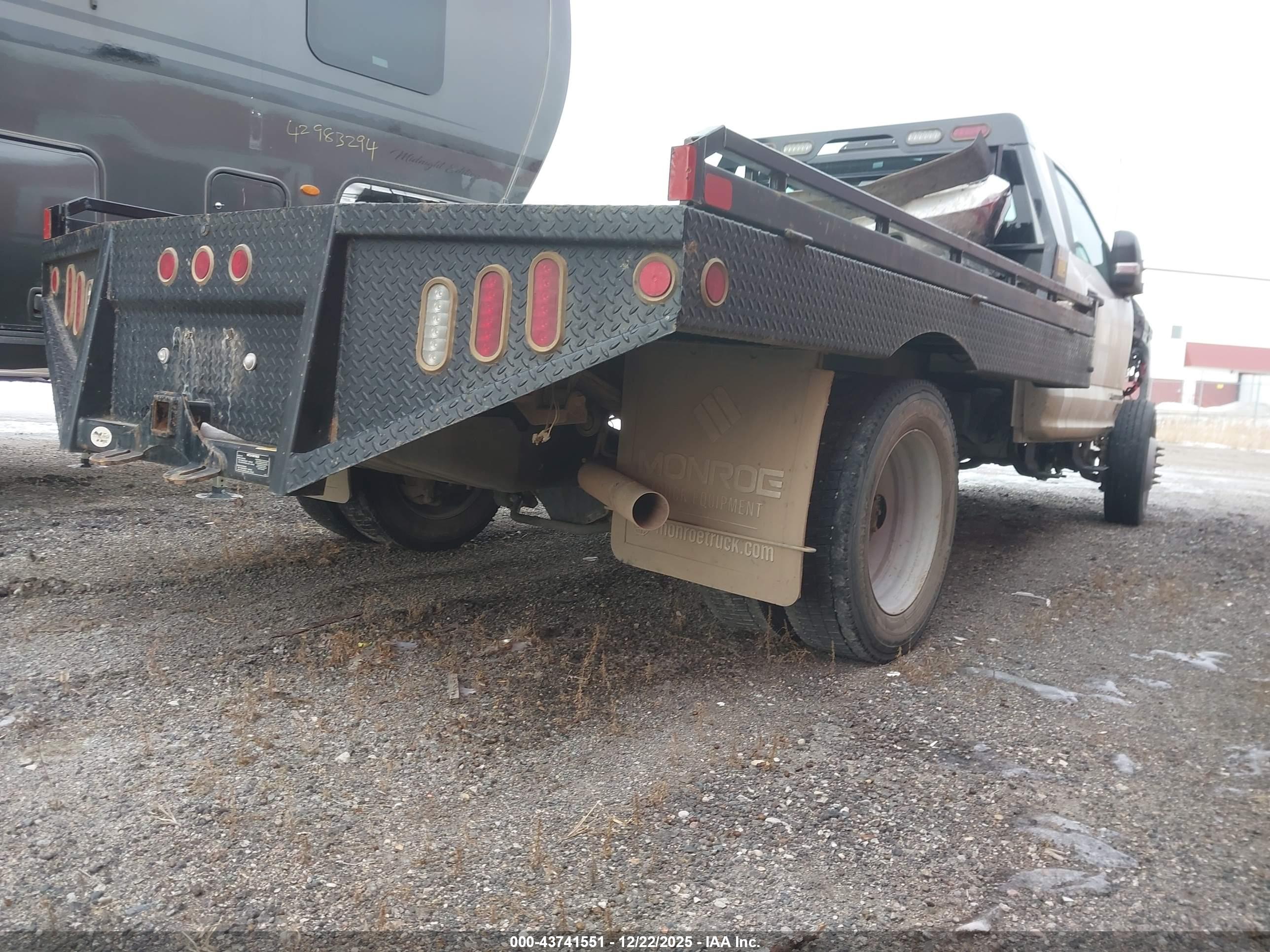 FORD F-550 image 4