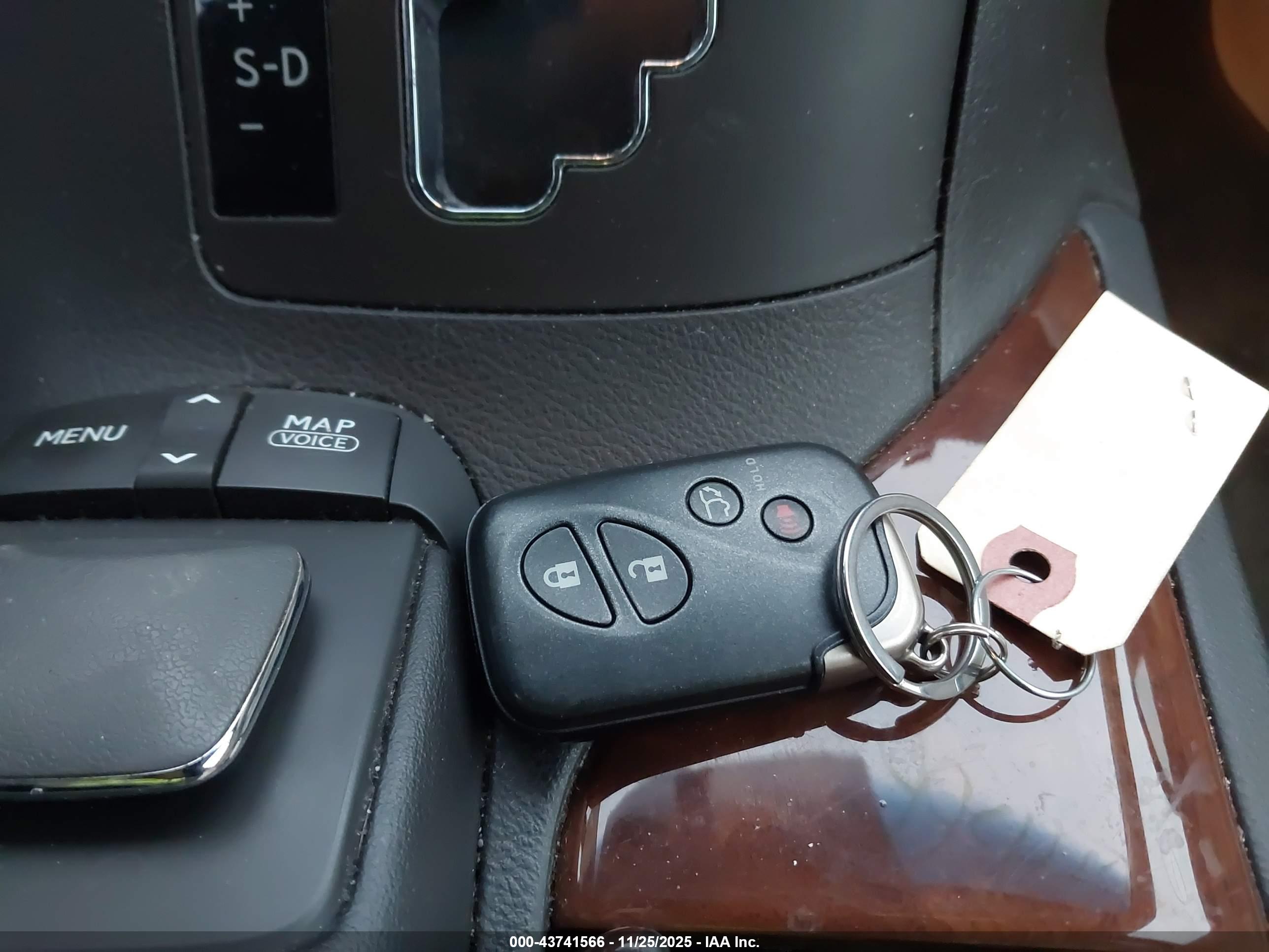 LEXUS RX image 11