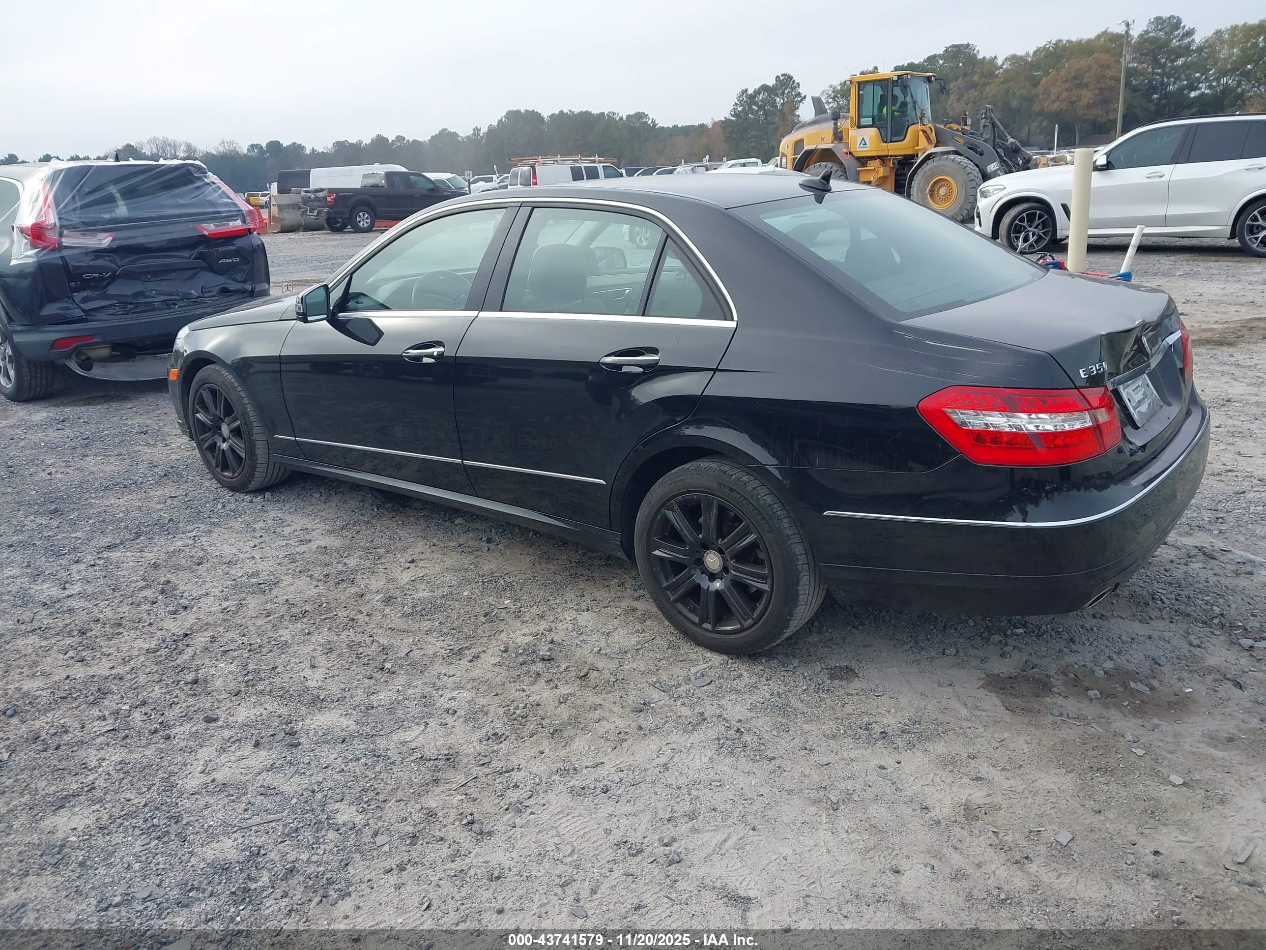 MERCEDES-BENZ E image 3
