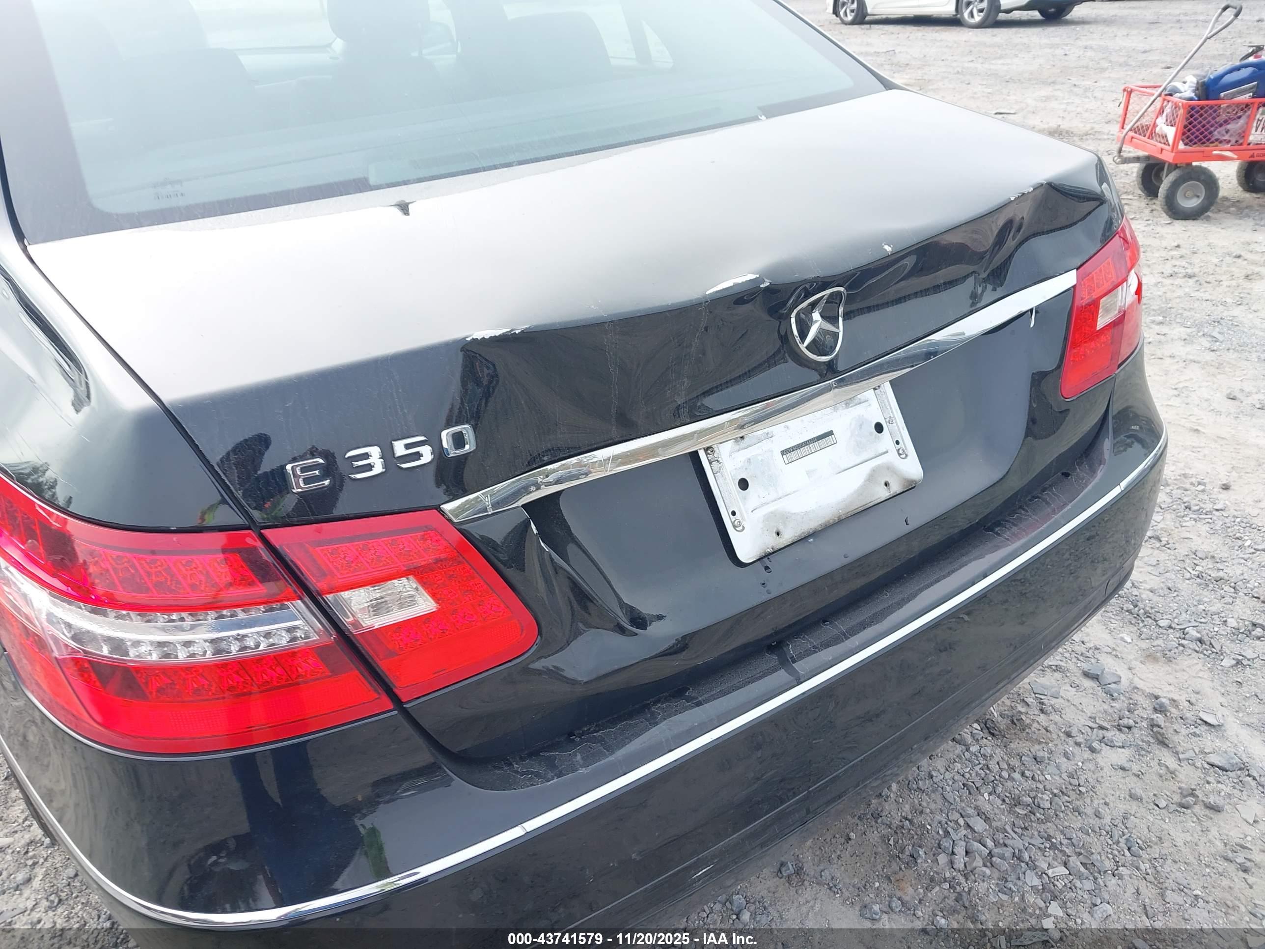 MERCEDES-BENZ E image 6