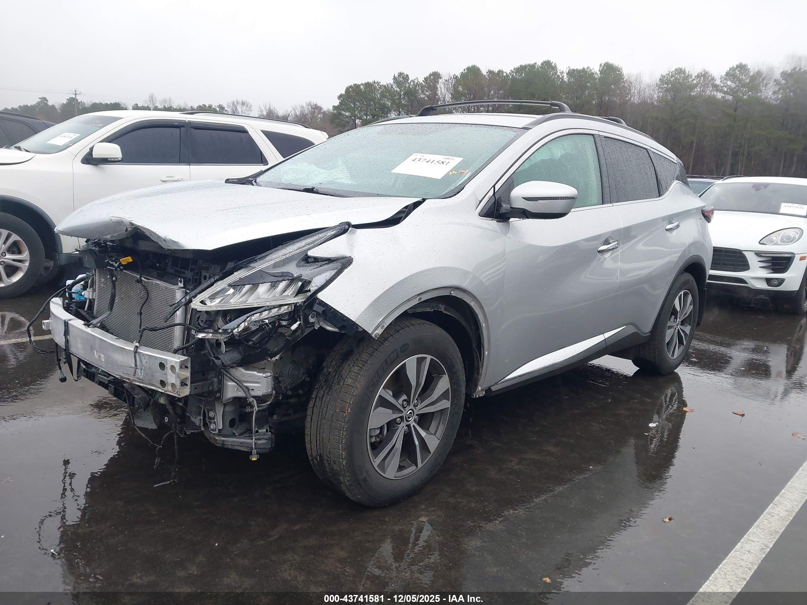 NISSAN MURANO image 2