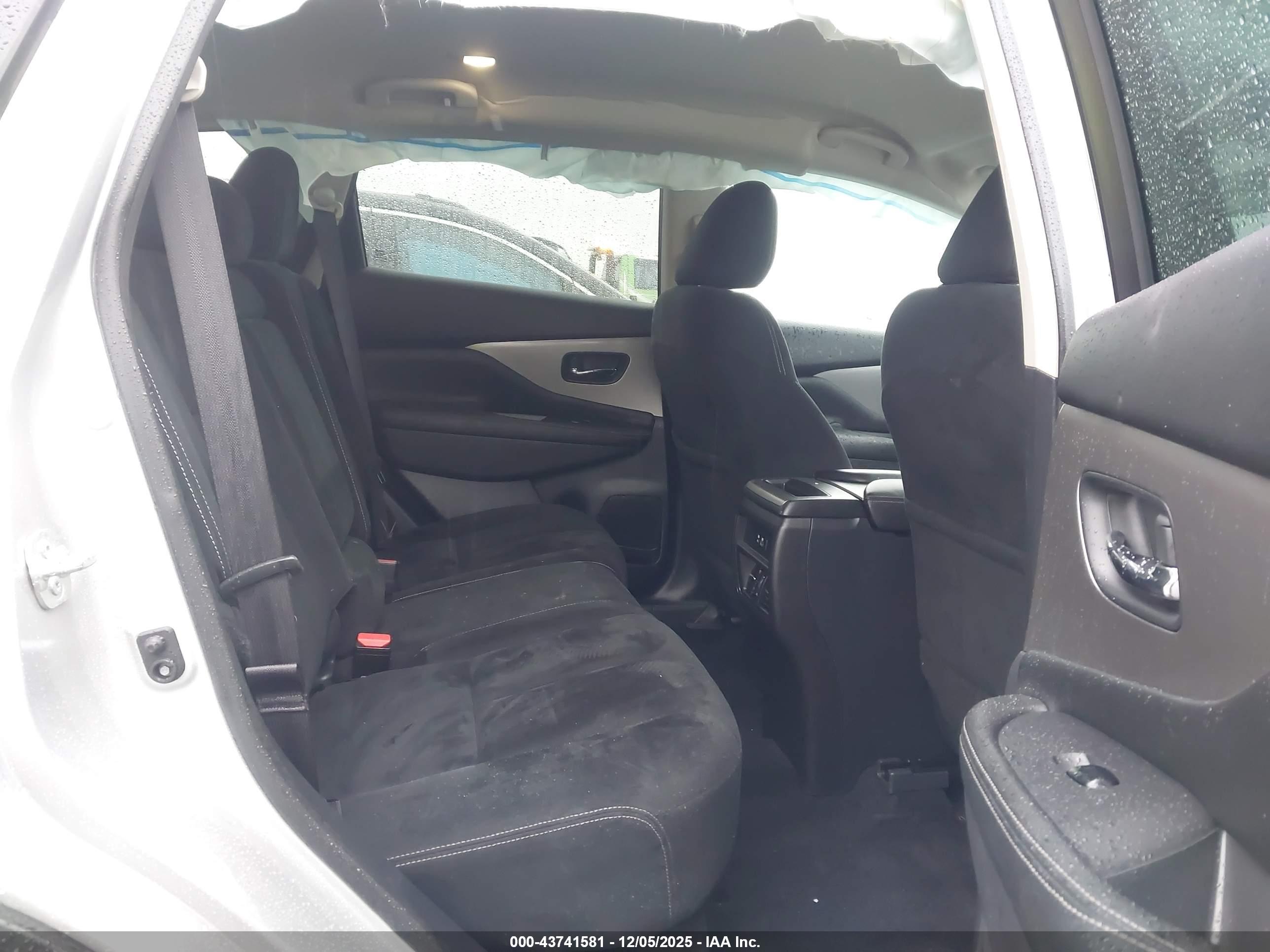 NISSAN MURANO image 8