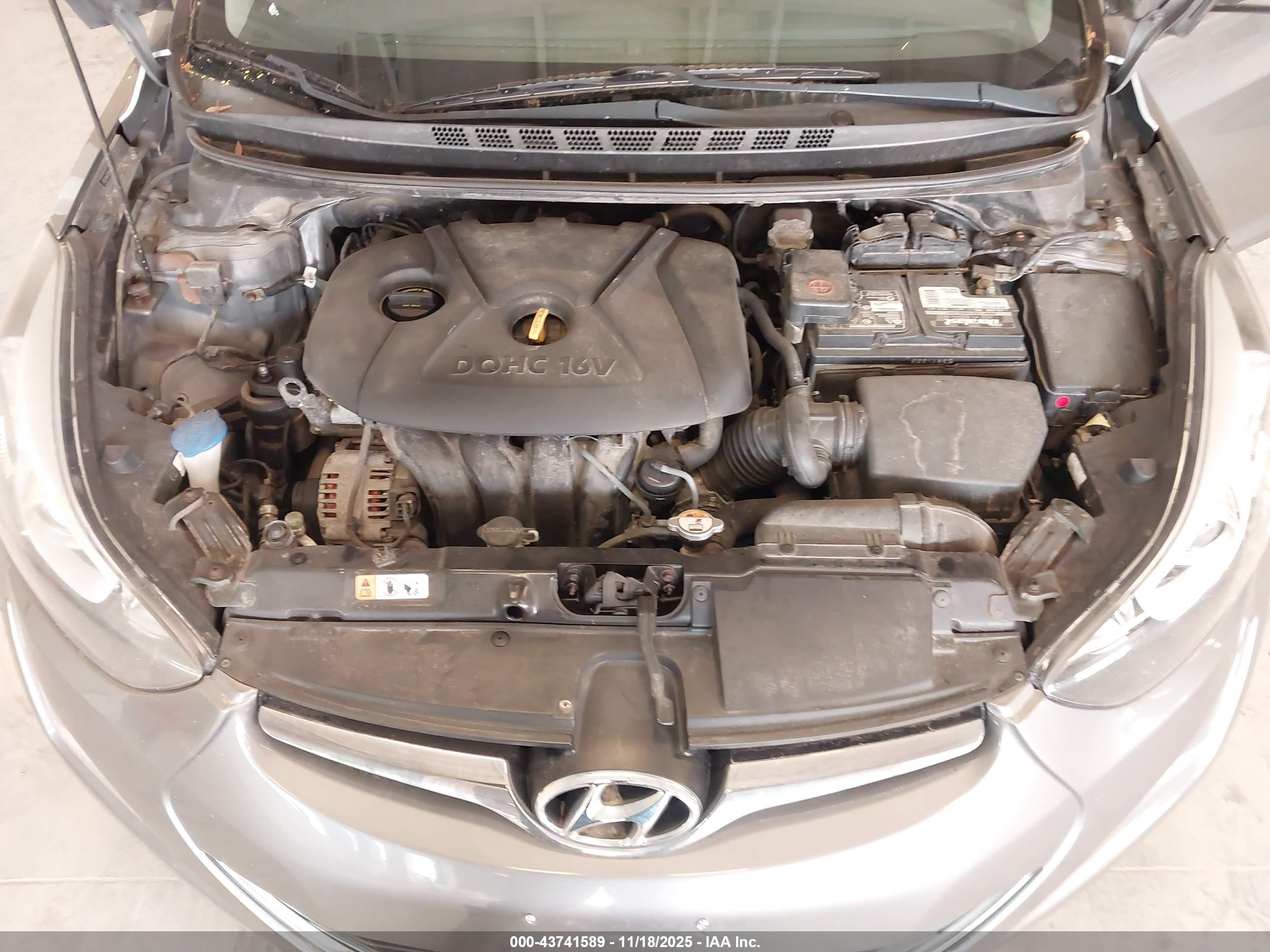 HYUNDAI ELANTRA image 10