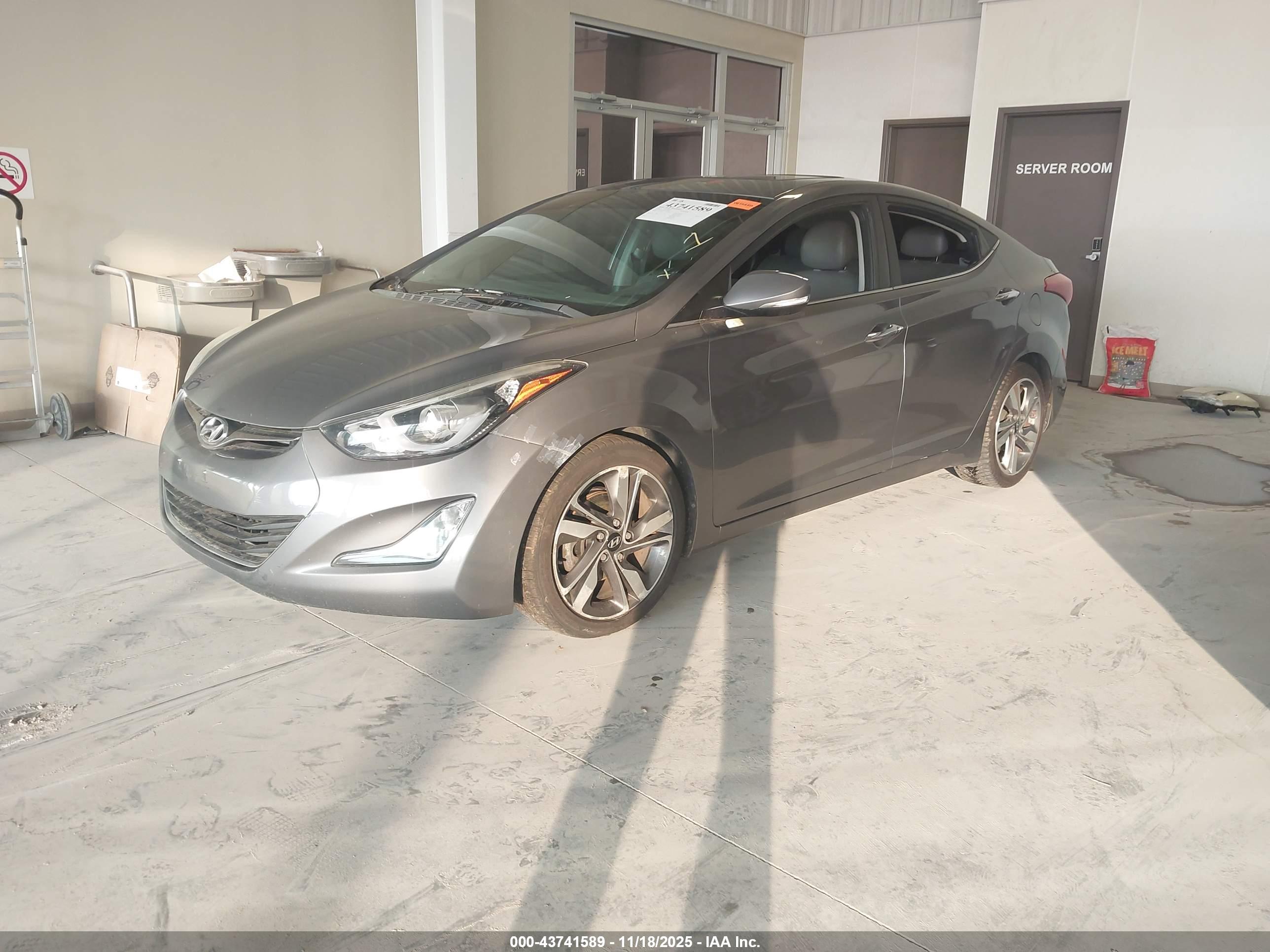 HYUNDAI ELANTRA image 2