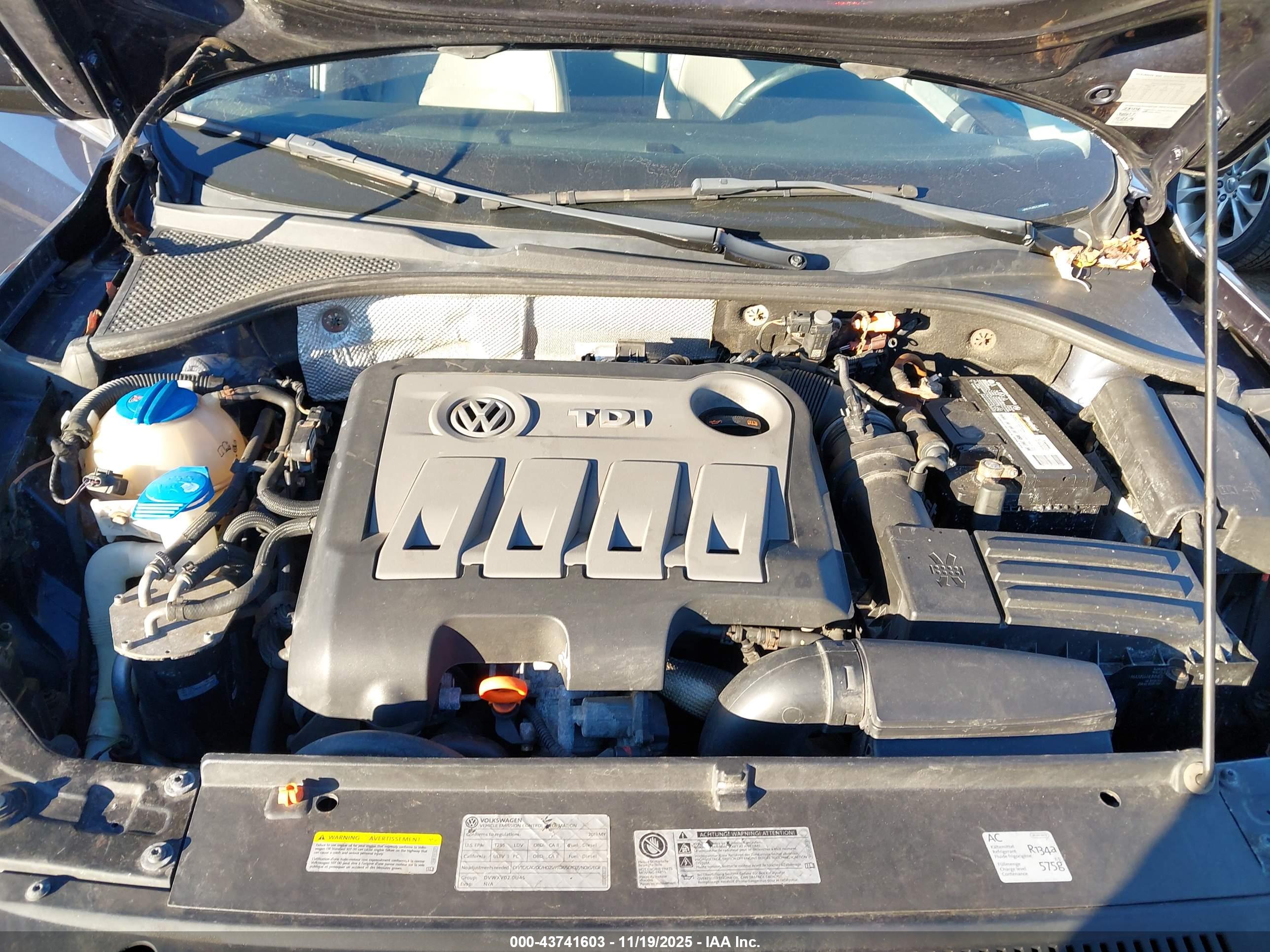 VOLKSWAGEN PASSAT image 10