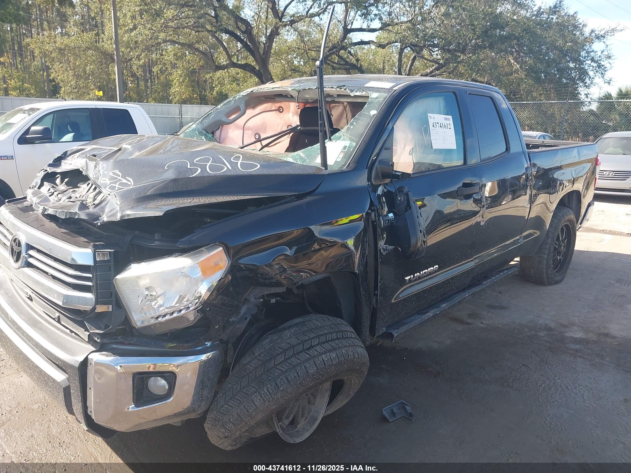 TOYOTA TUNDRA image 6