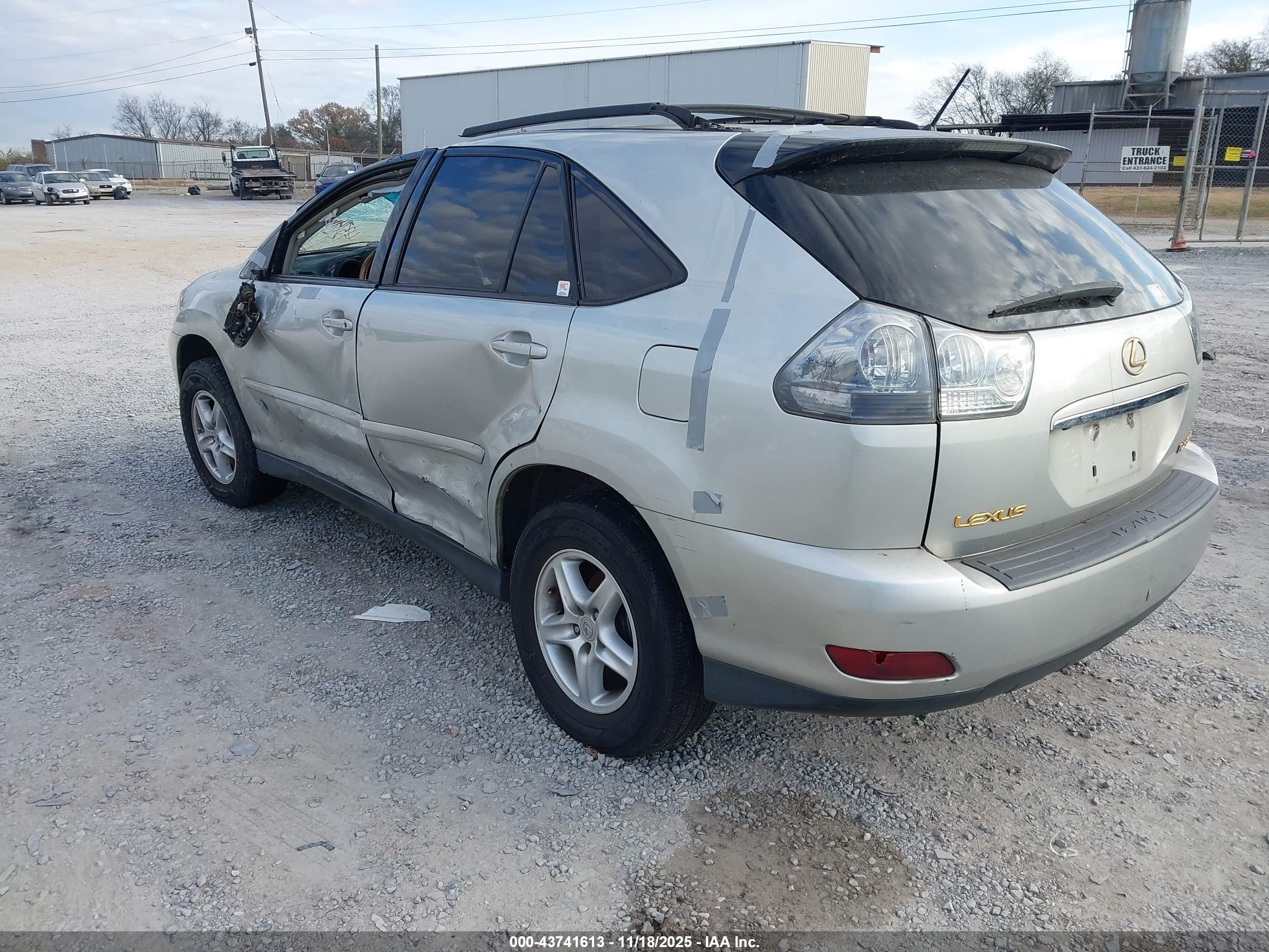 LEXUS RX image 3