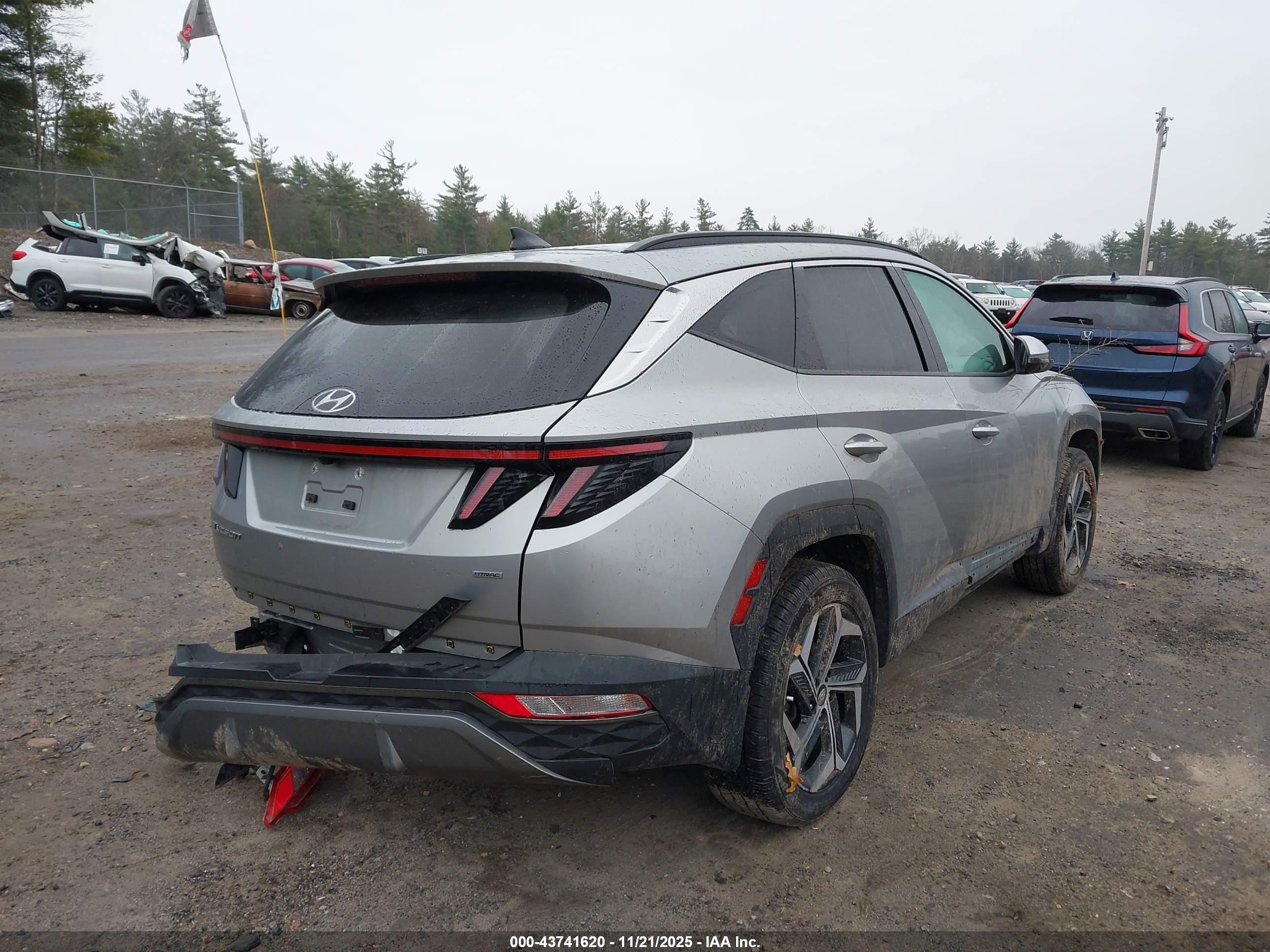HYUNDAI TUCSON image 4