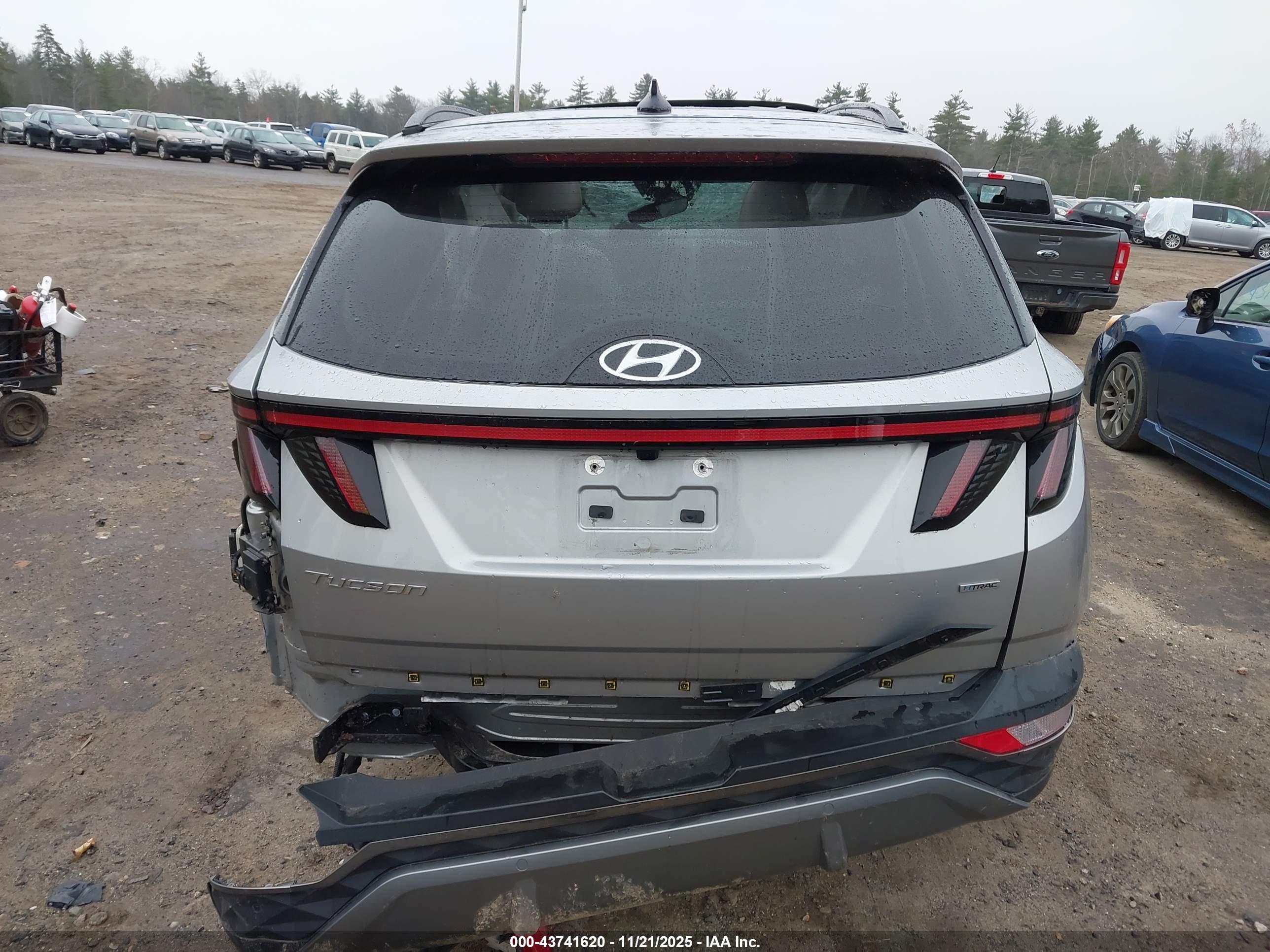 HYUNDAI TUCSON image 6