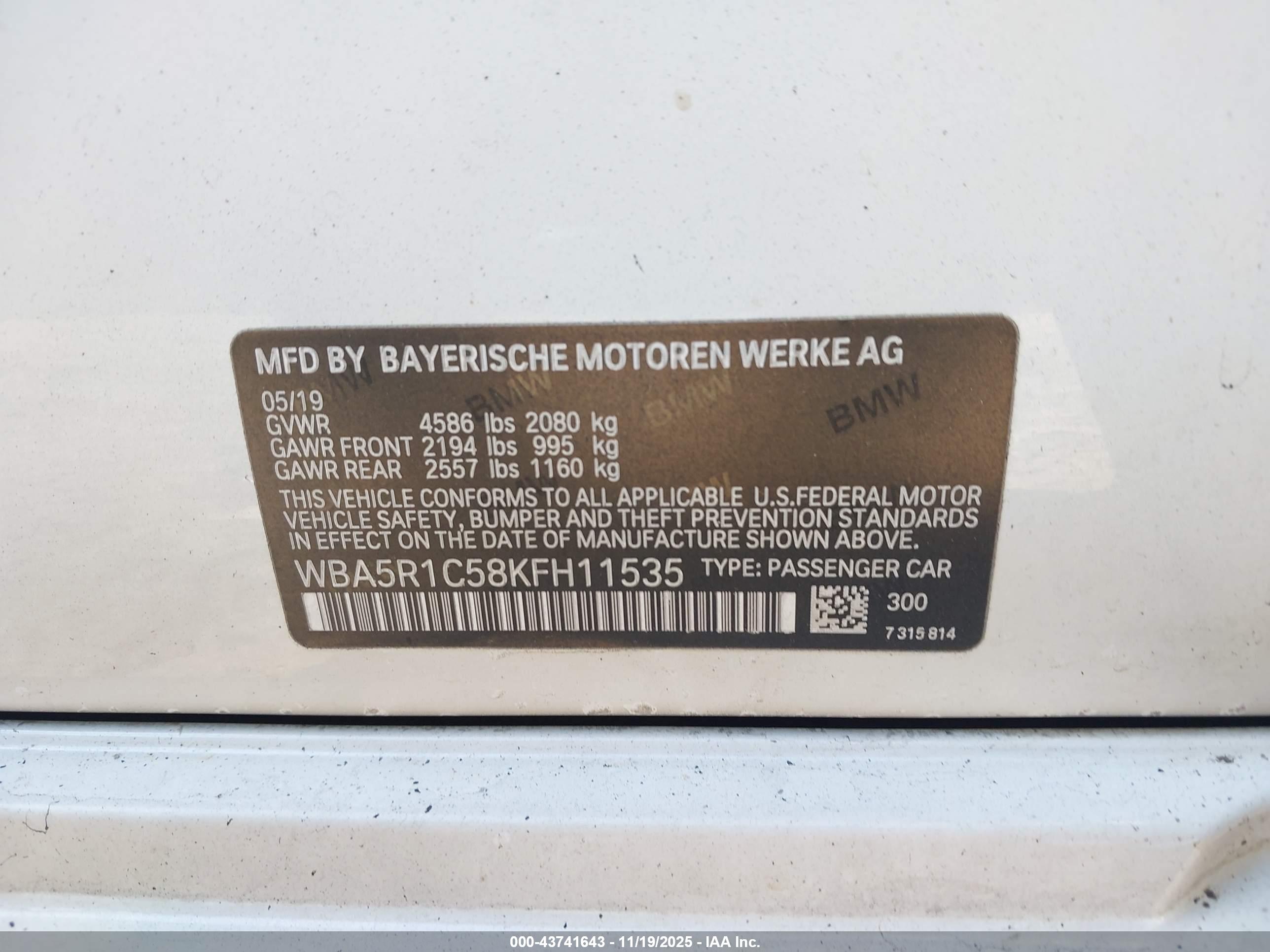 BMW 330I image 9