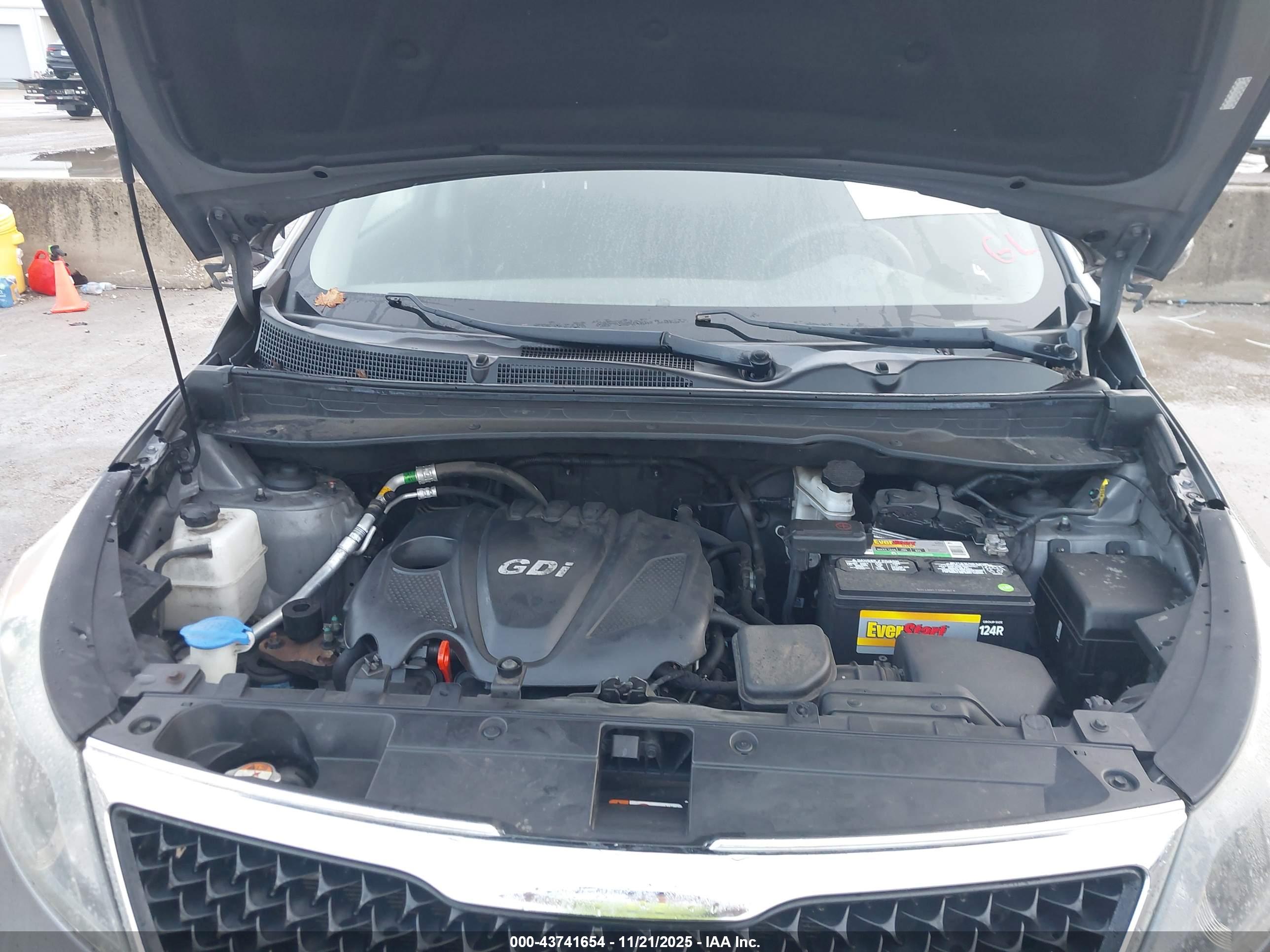 KIA SPORTAGE image 10