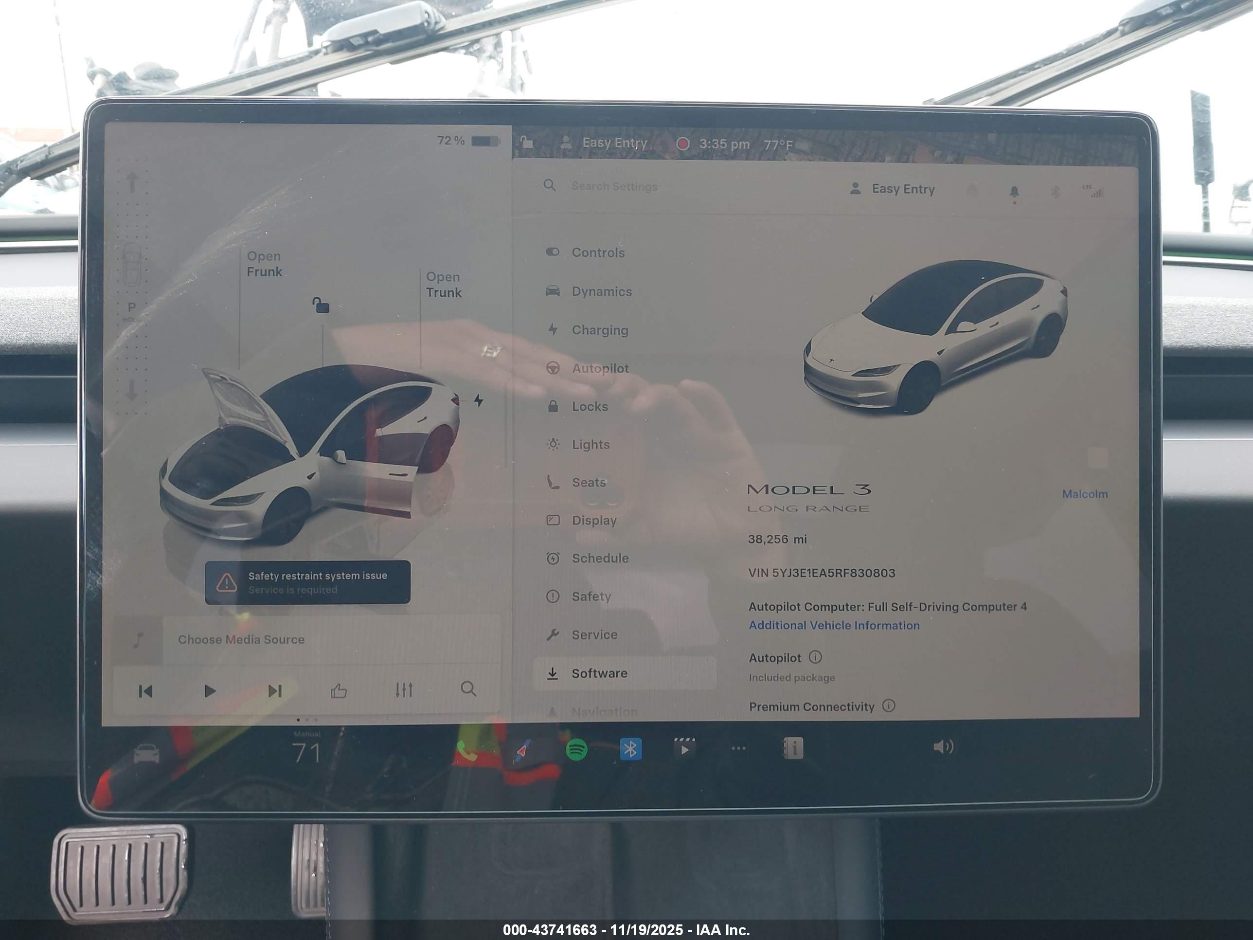 TESLA MODEL image 7
