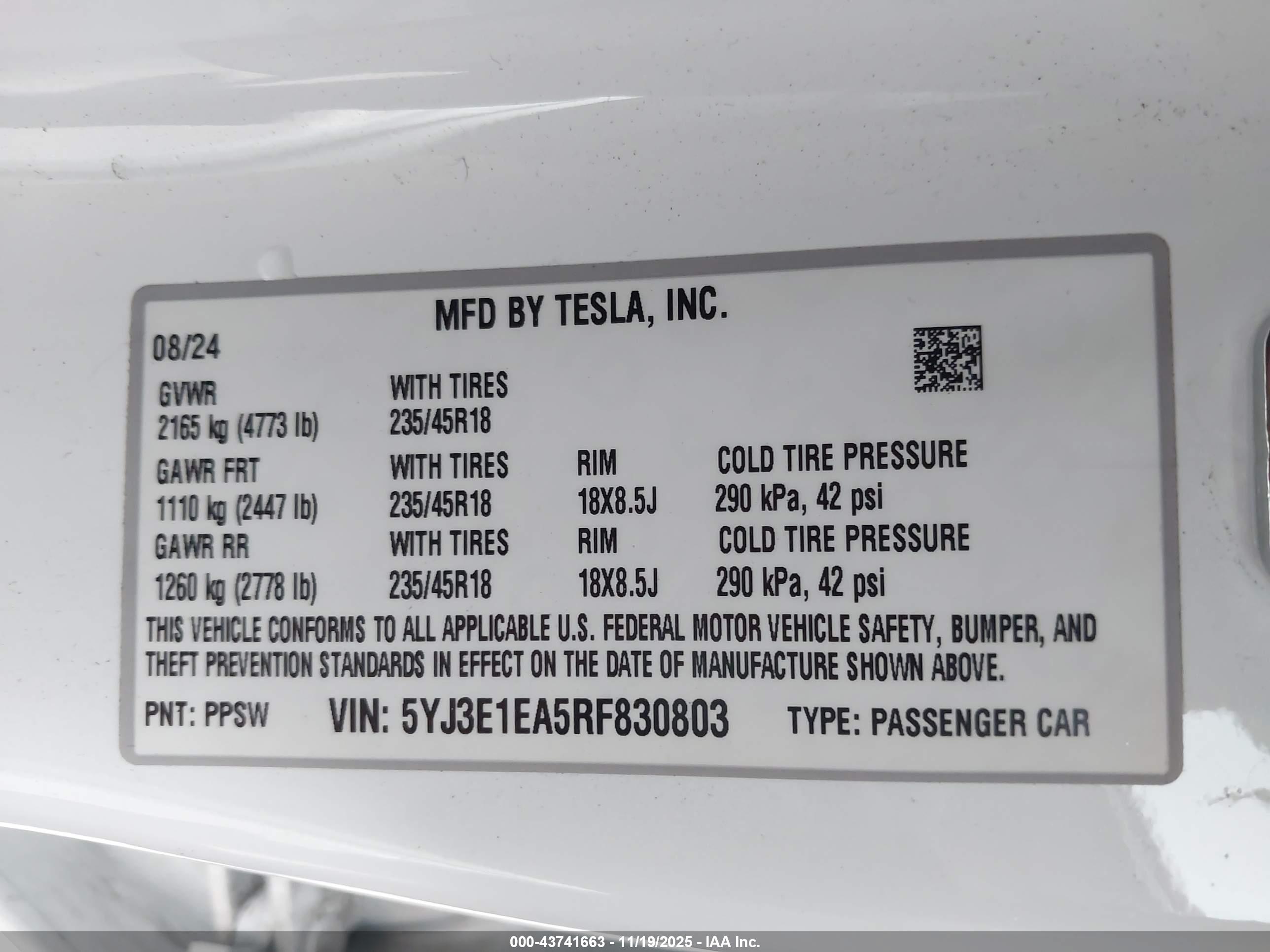 TESLA MODEL image 9