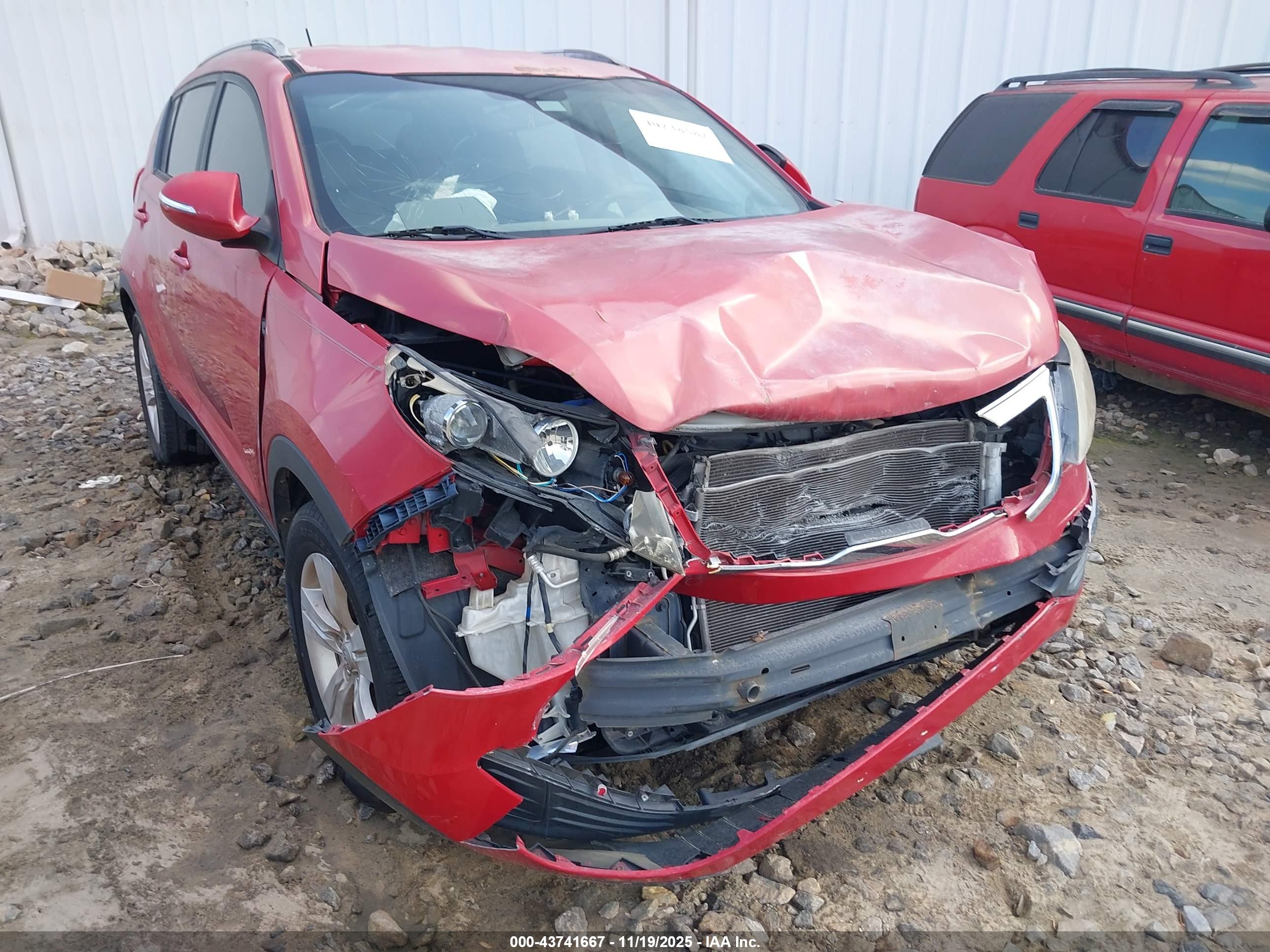 KIA SPORTAGE image 6