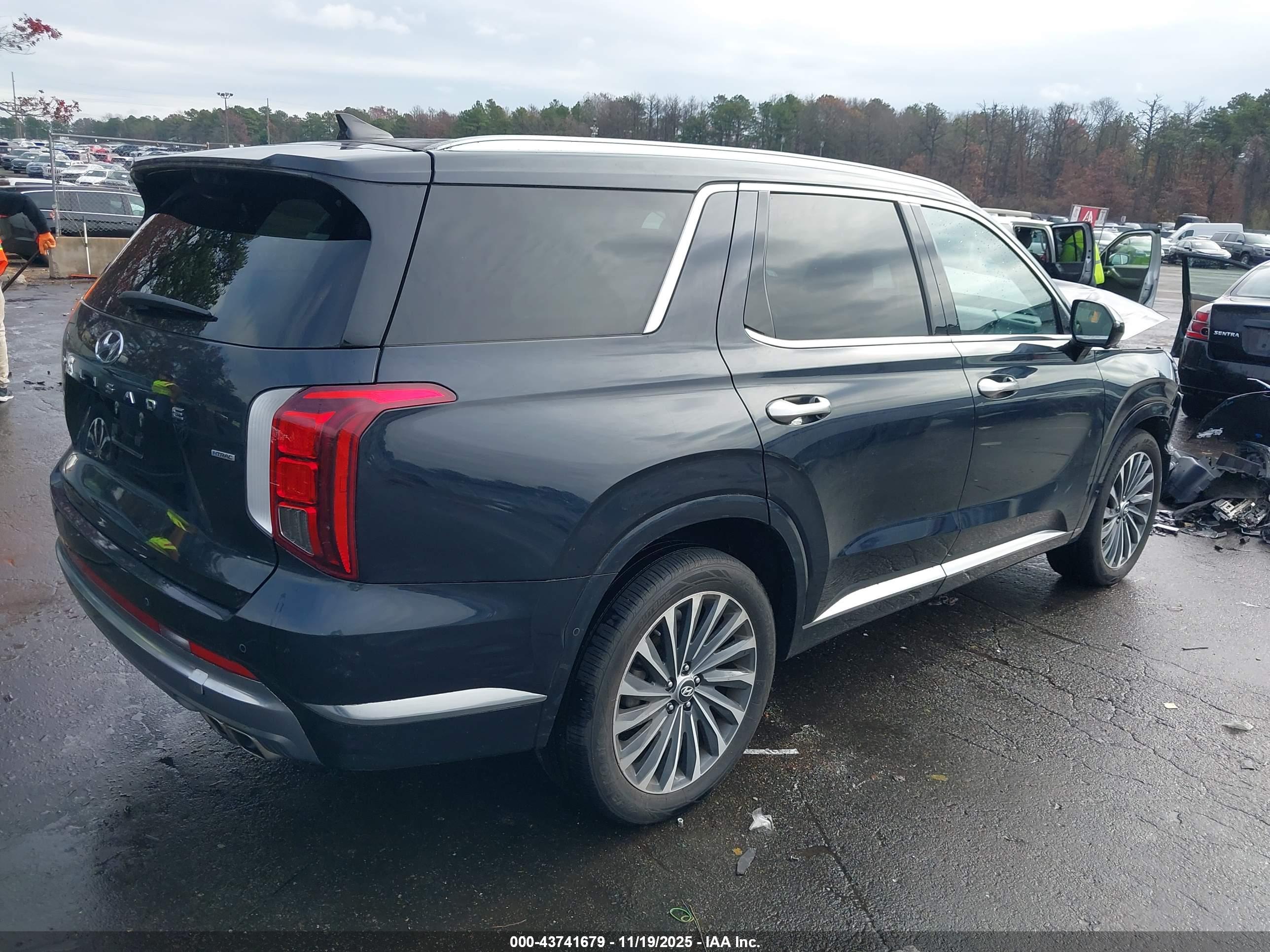 HYUNDAI PALISADE image 4