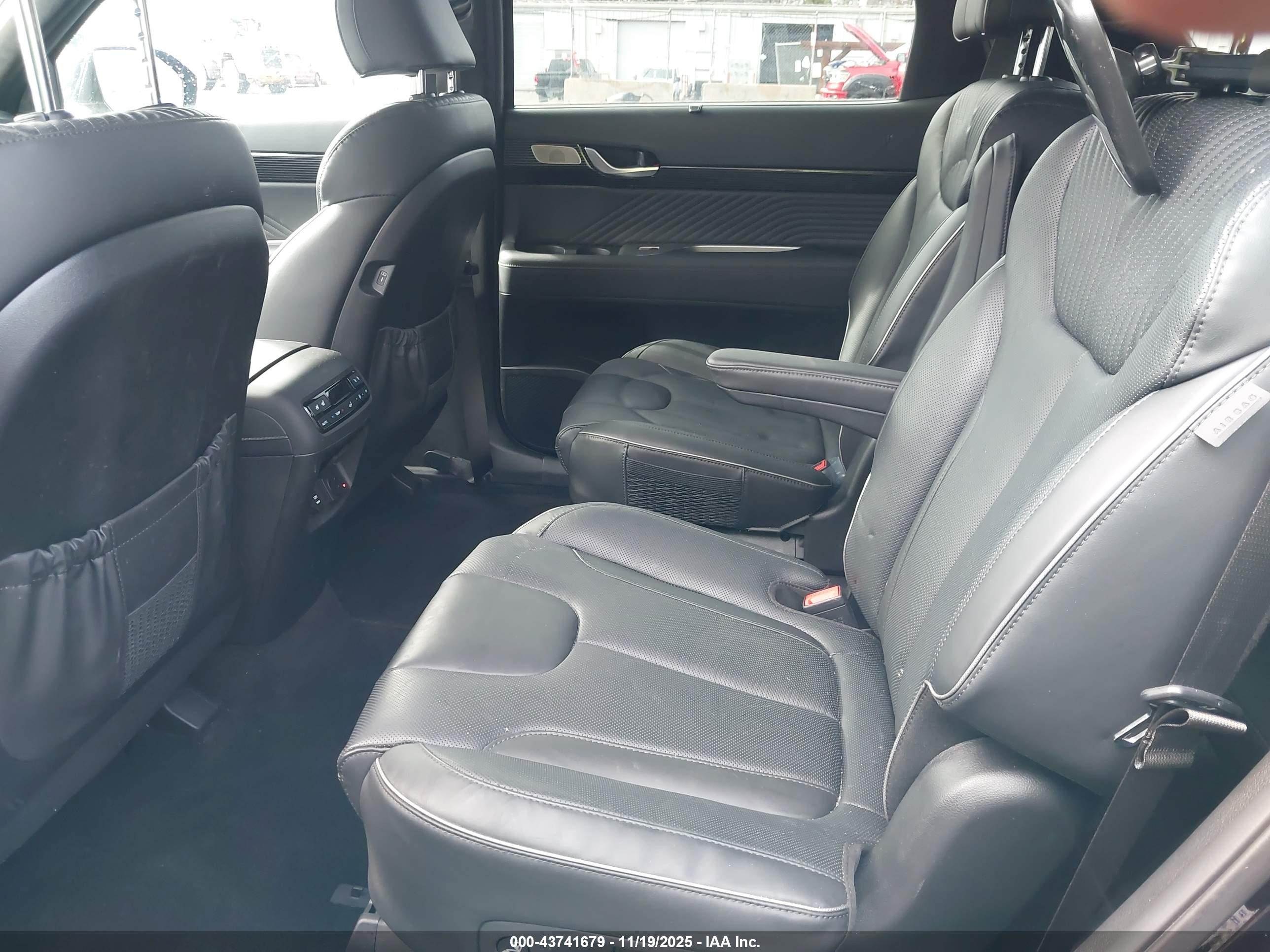 HYUNDAI PALISADE image 8