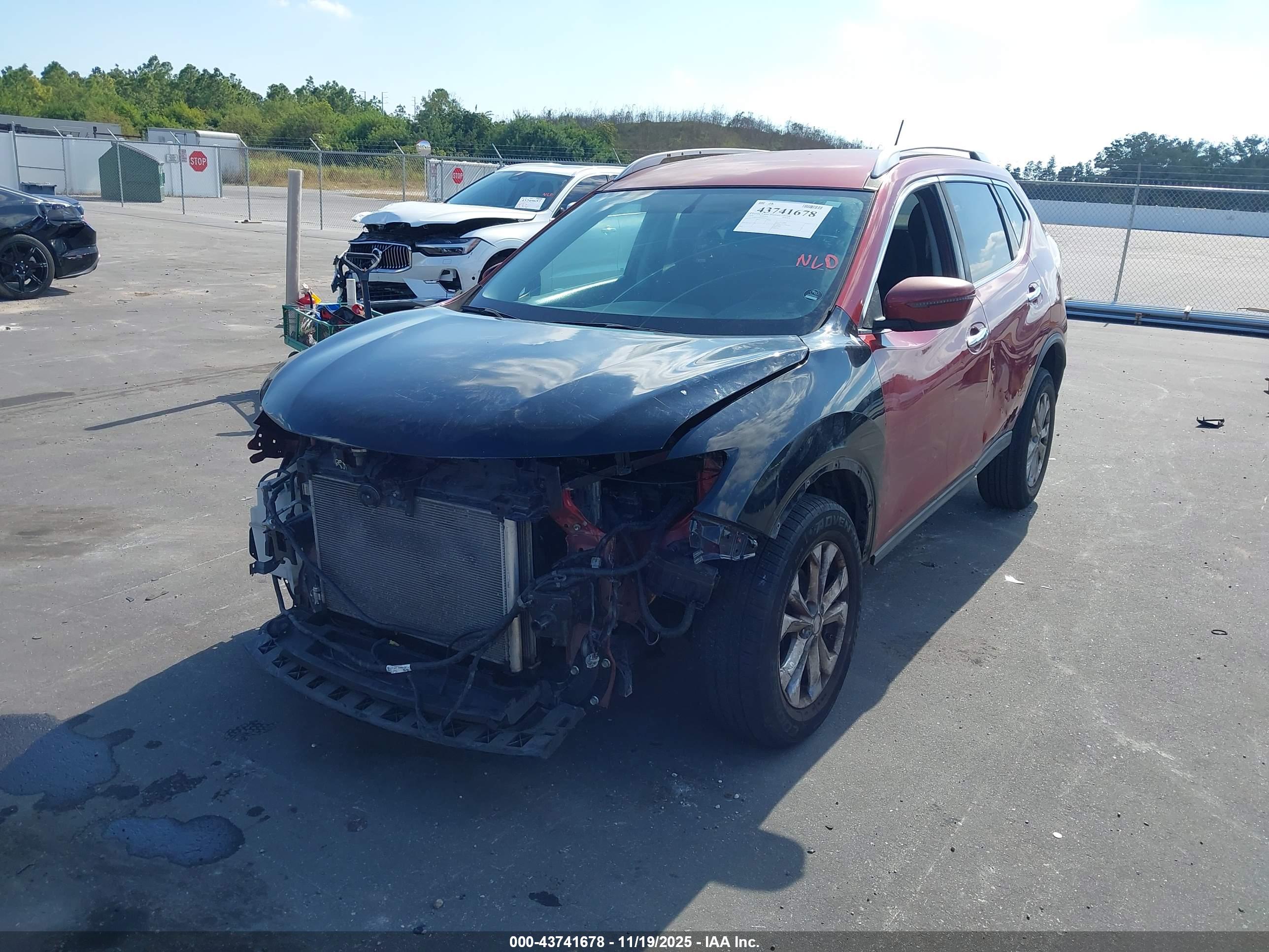 NISSAN ROGUE image 2