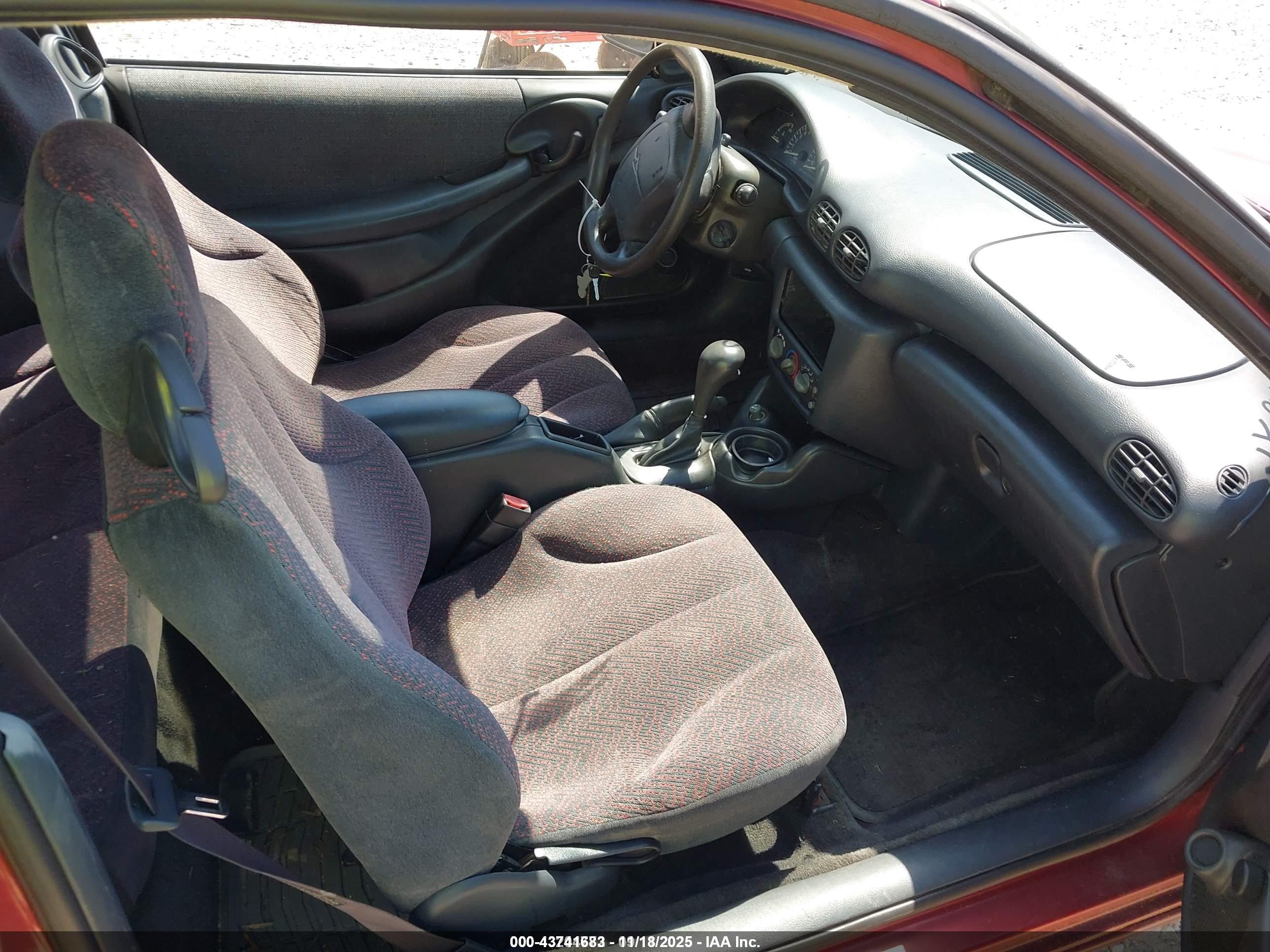 PONTIAC SUNFIRE image 5